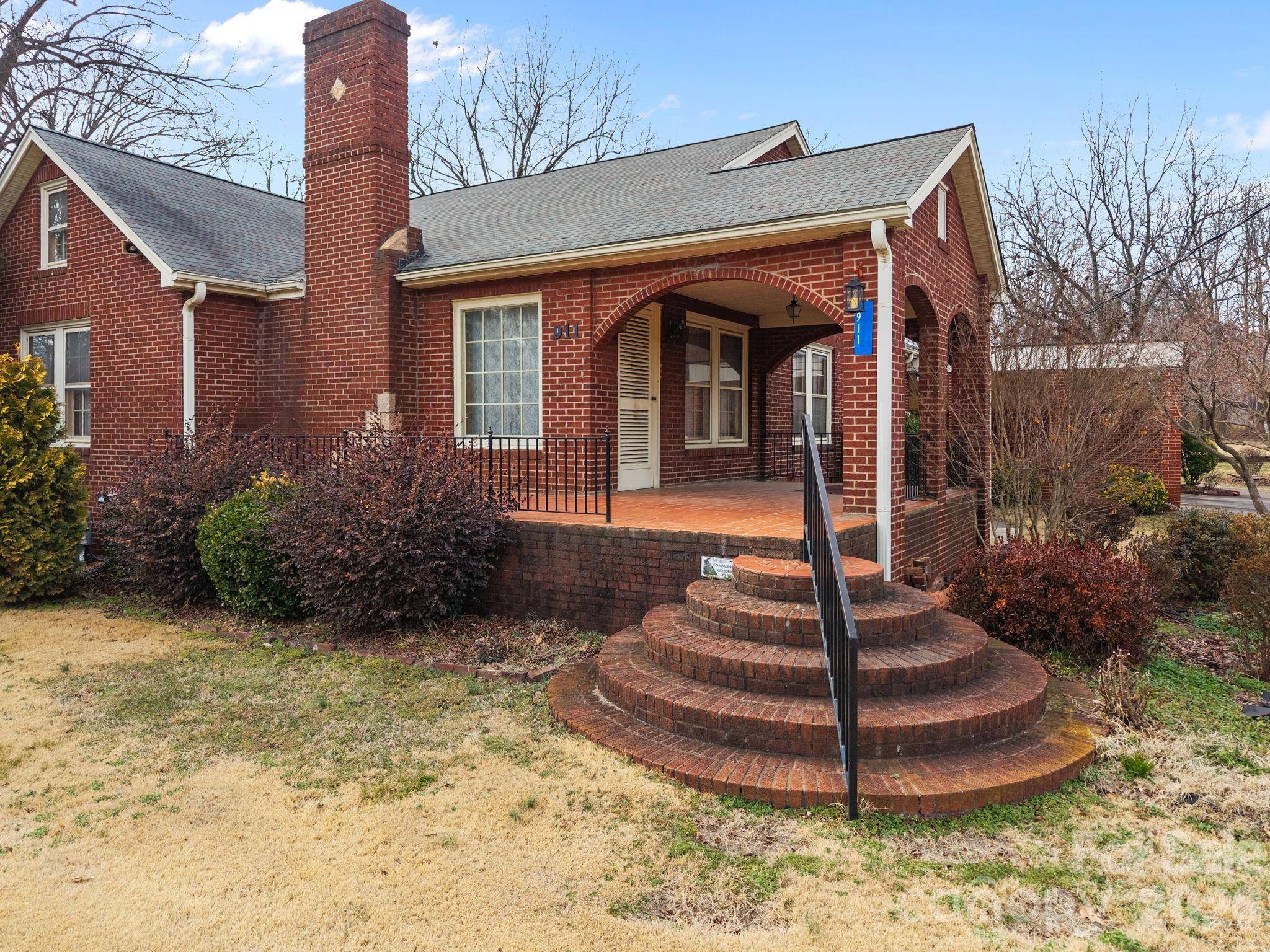 911 N Long ES ST, Salisbury, NC 28144