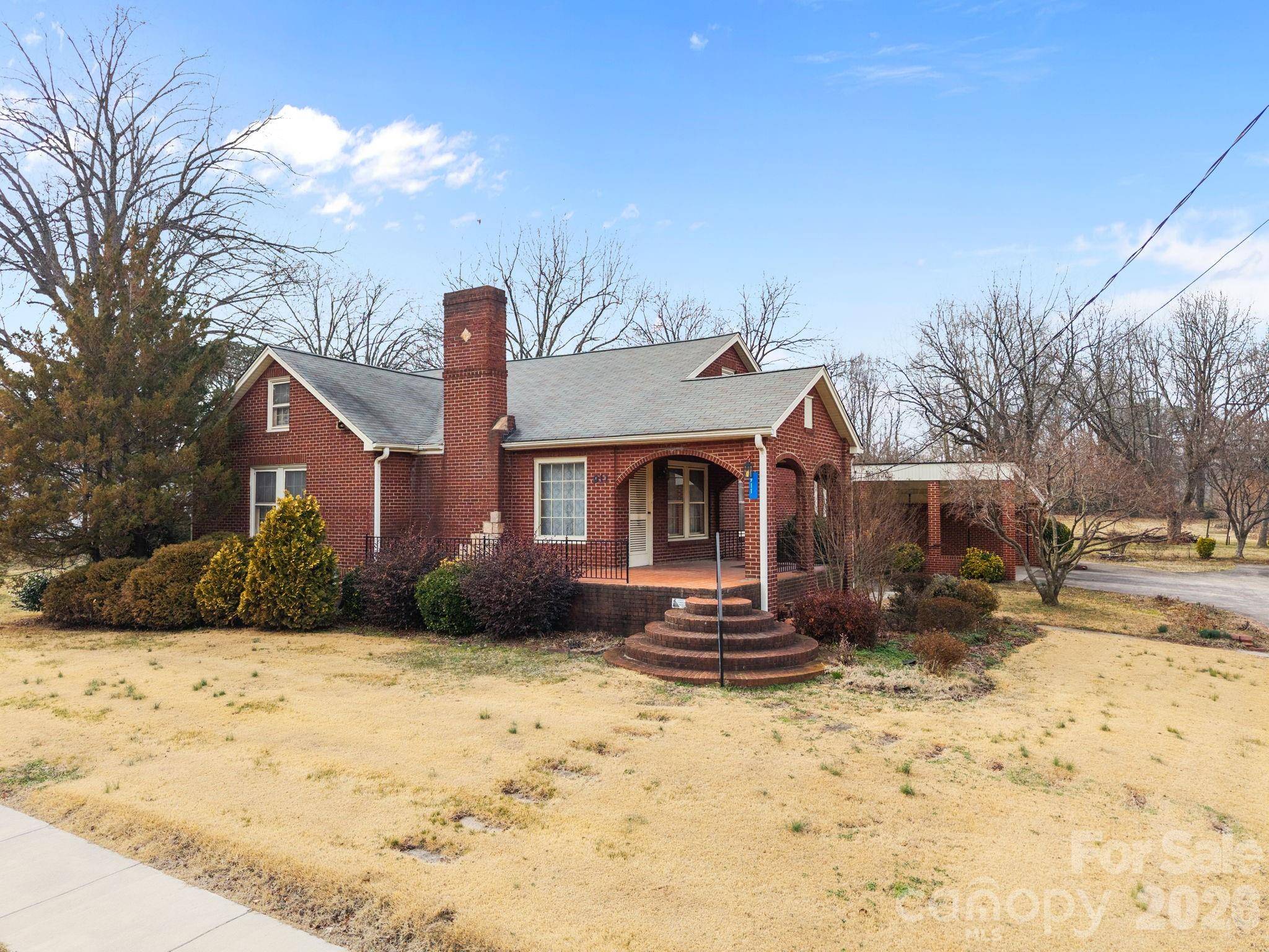 911 N Long ES ST, Salisbury, NC 28144