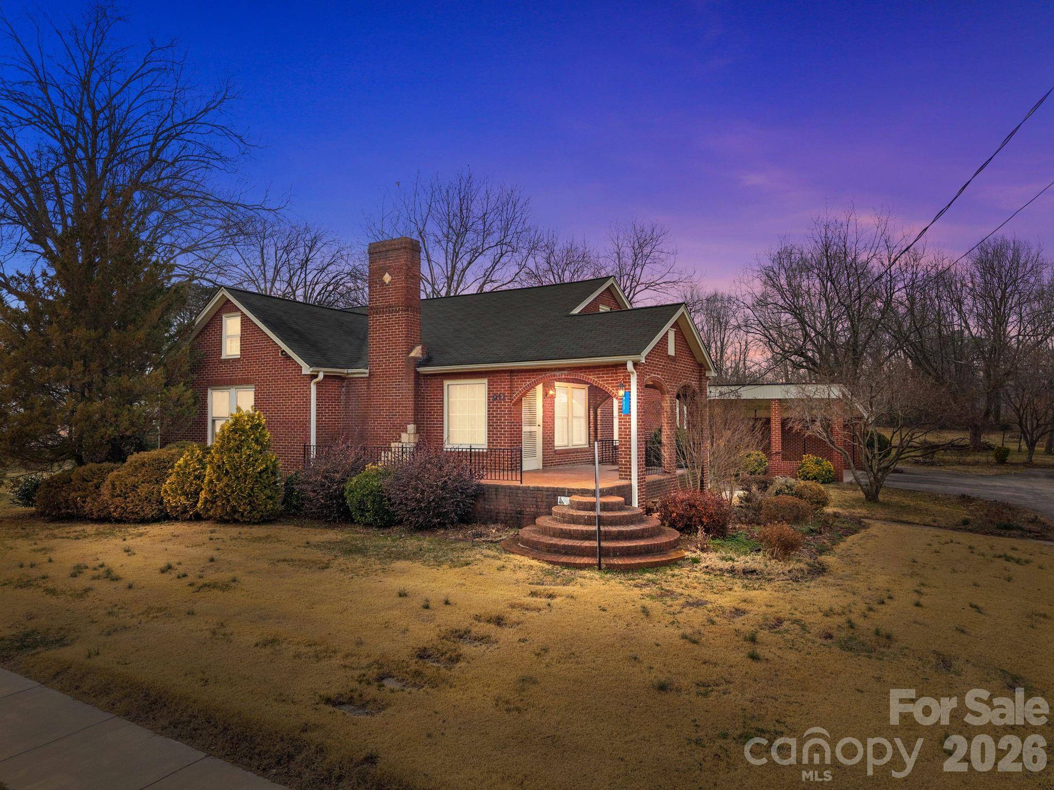 911 N Long ES ST, Salisbury, NC 28144