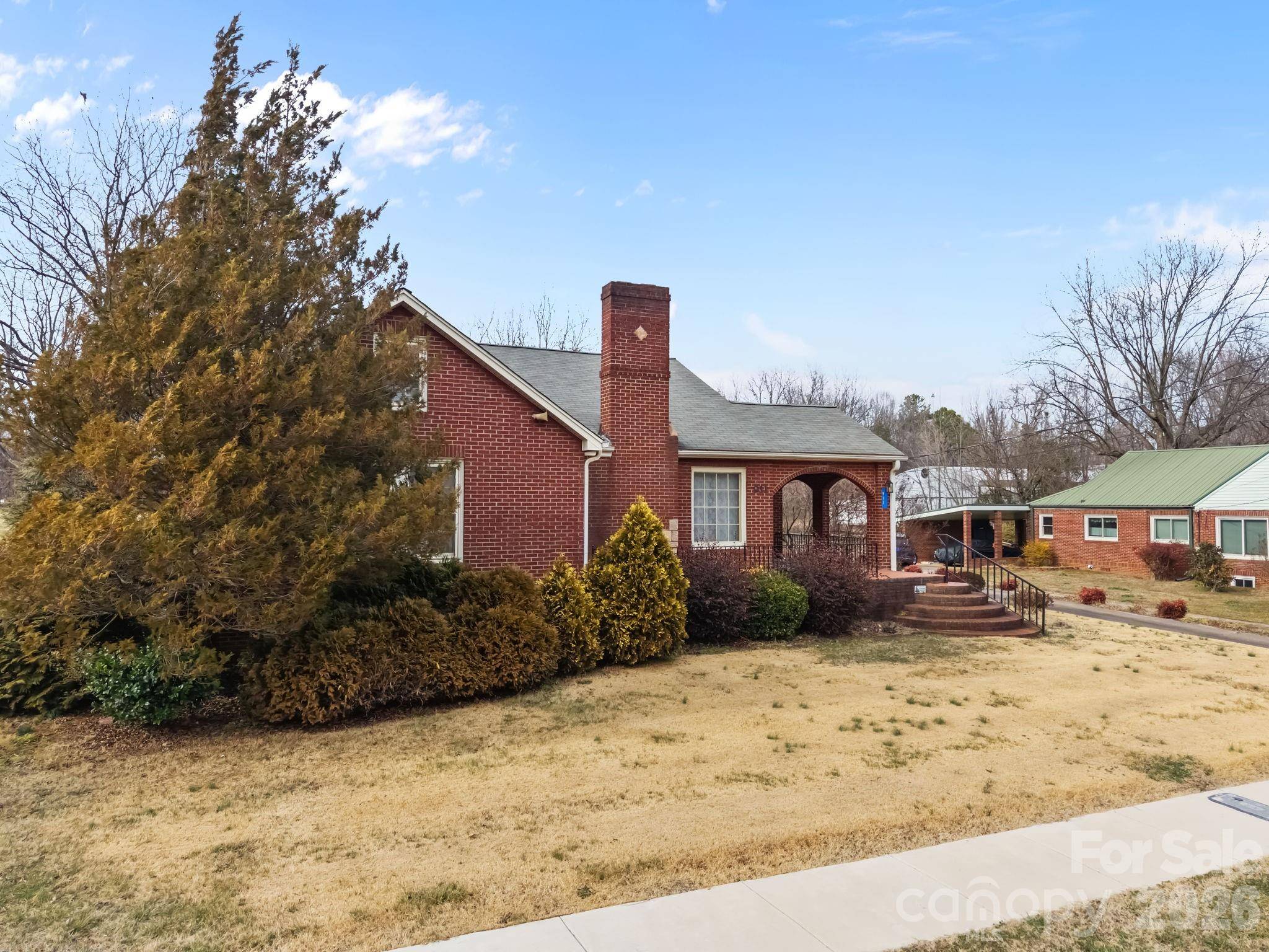 911 N Long ES ST, Salisbury, NC 28144