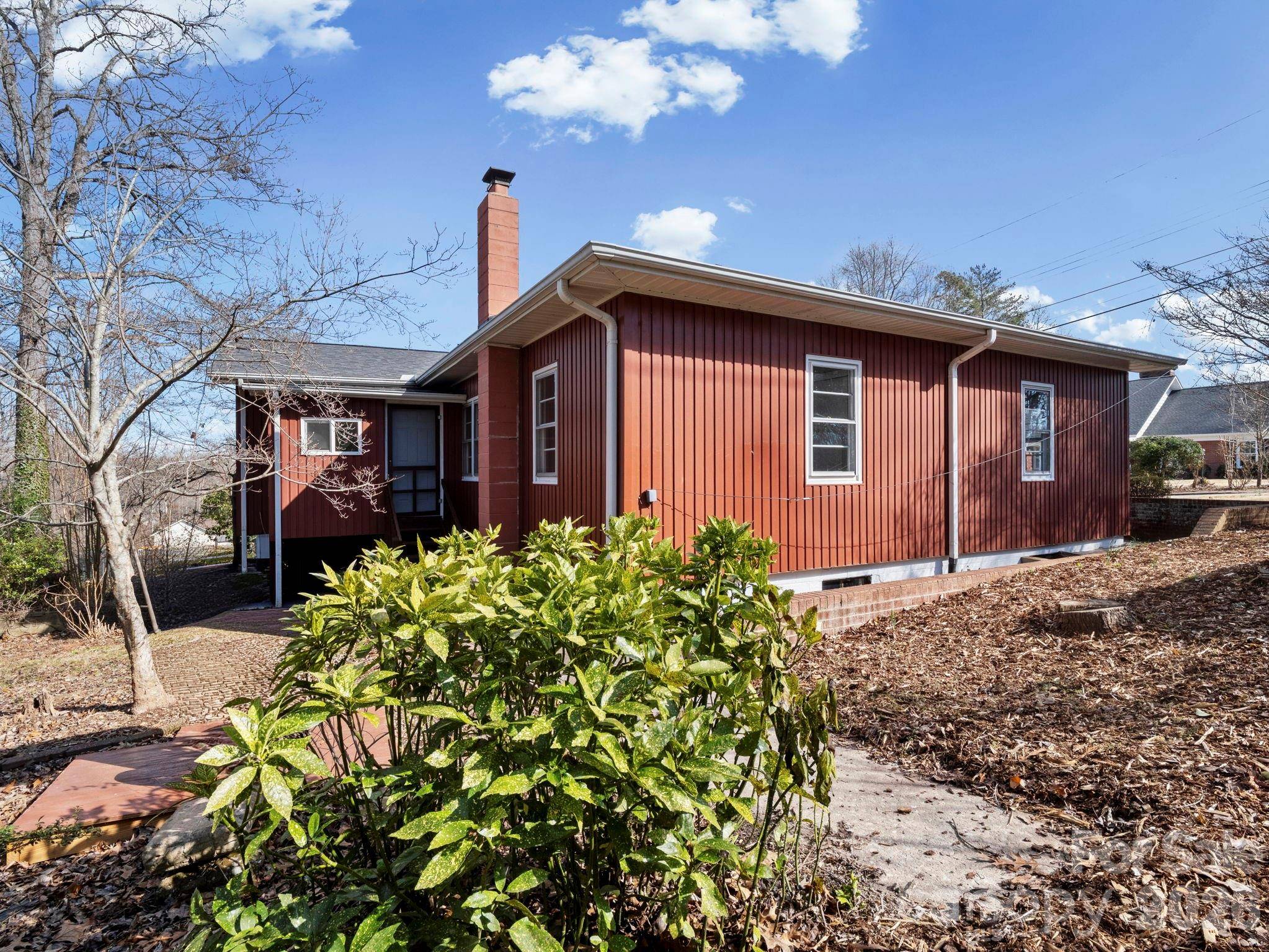 204 Fernwood DR, Rutherfordton, NC 28139