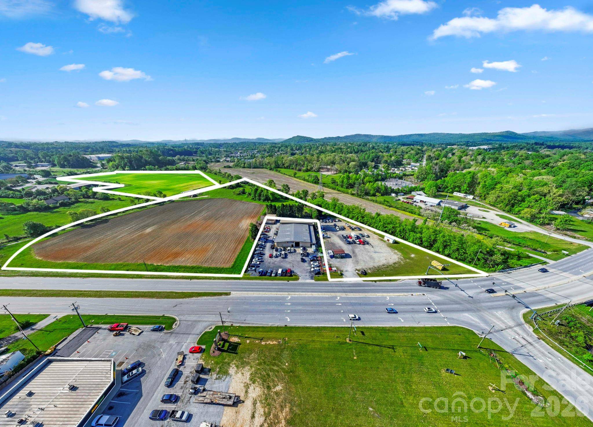 000 Upward RD E, Flat Rock, NC 28731