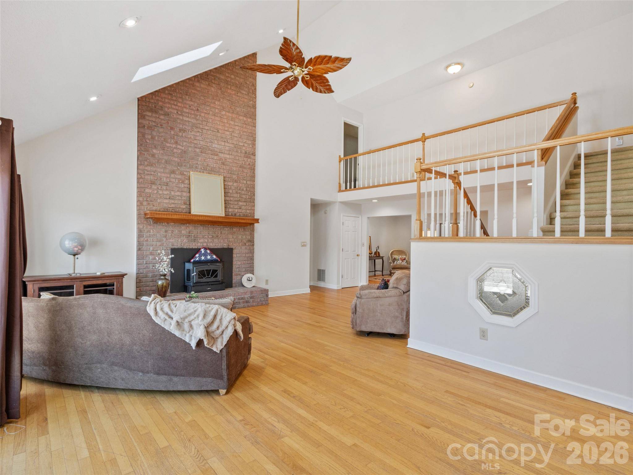 126 Hillcrest DR, Barnardsville, NC 28709