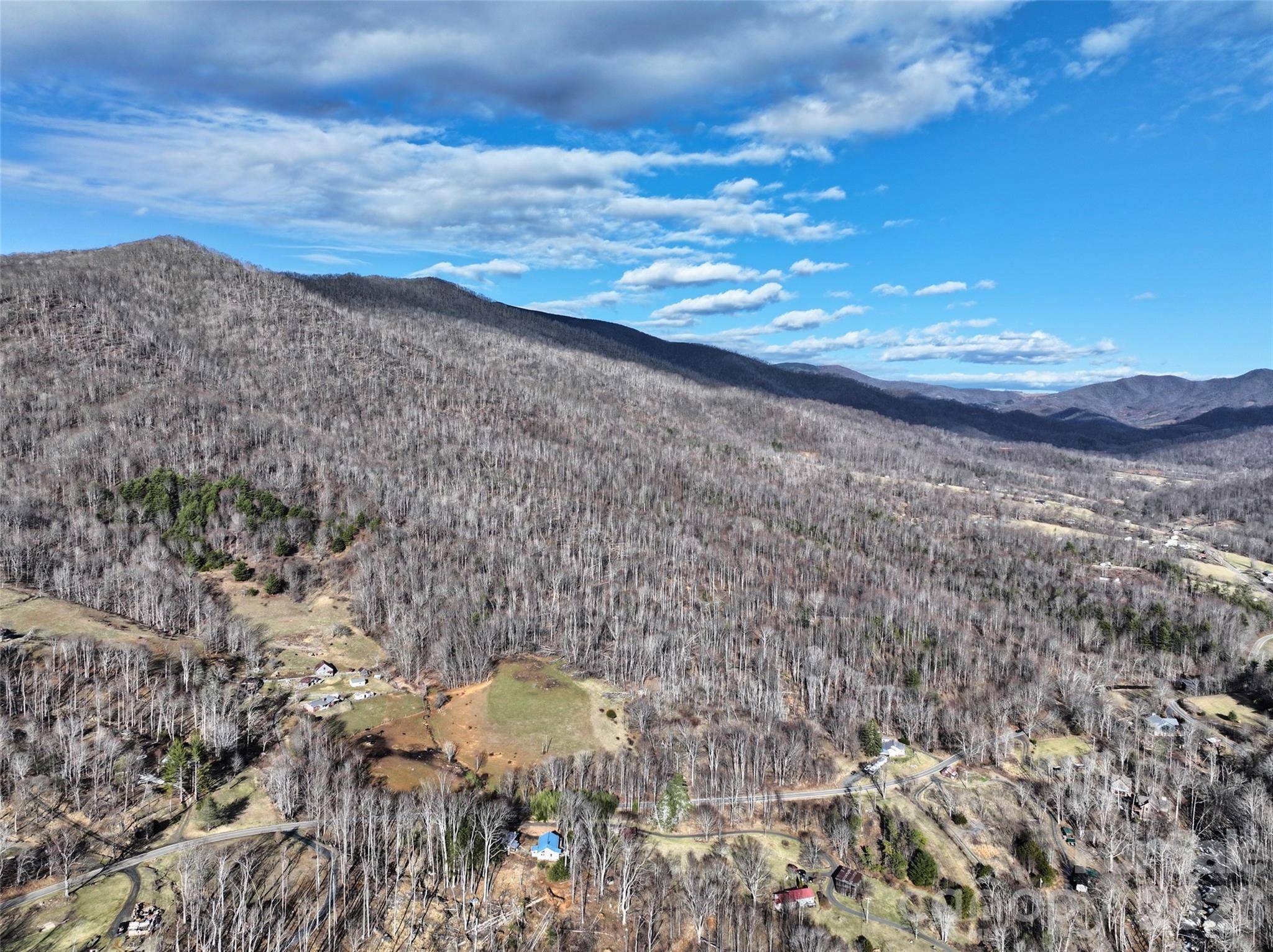 0000 Fork Mountain RD, Bakersville, NC 28705