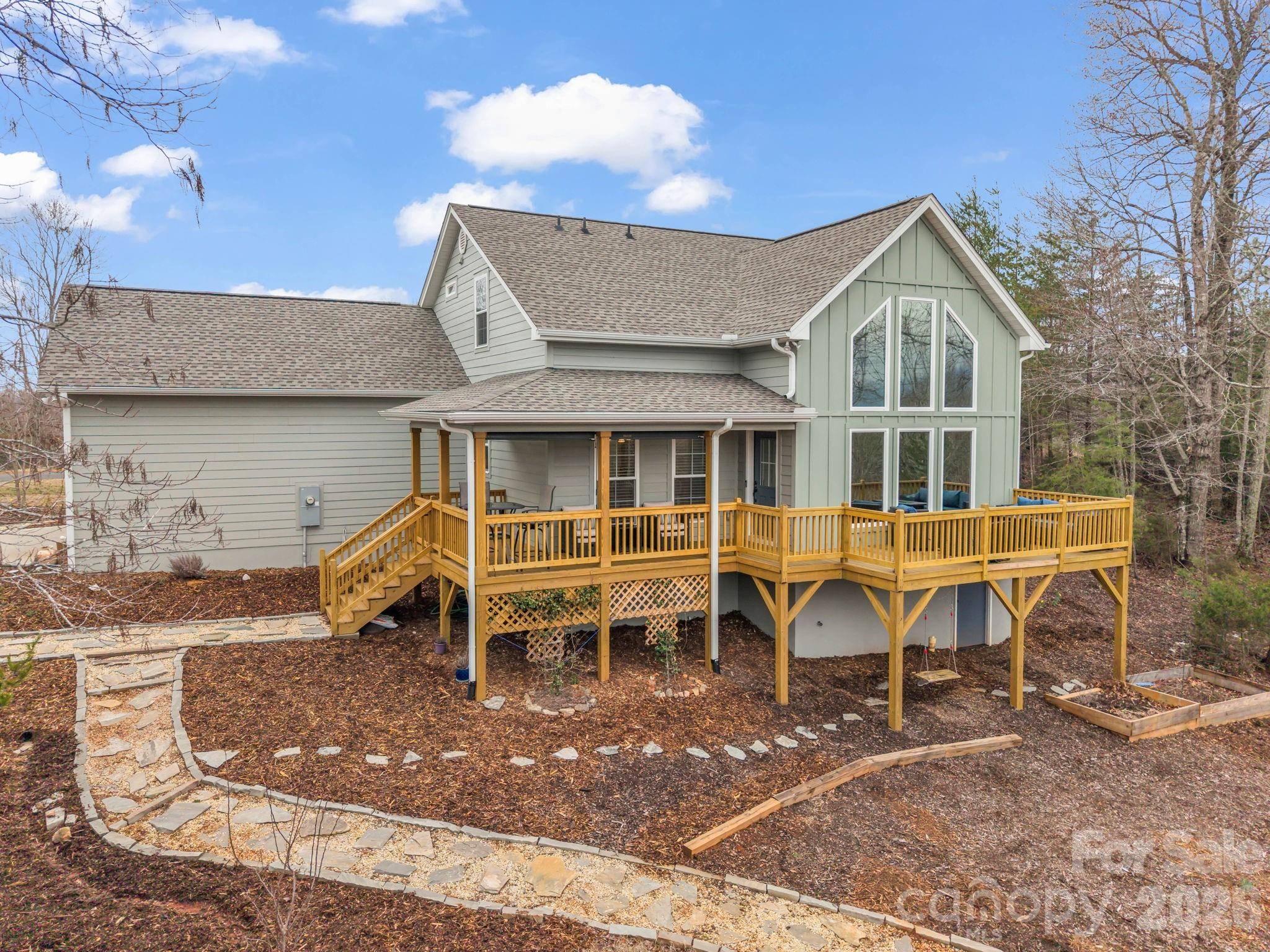 631 Mountain Pkwy, Mill Spring, NC 28756