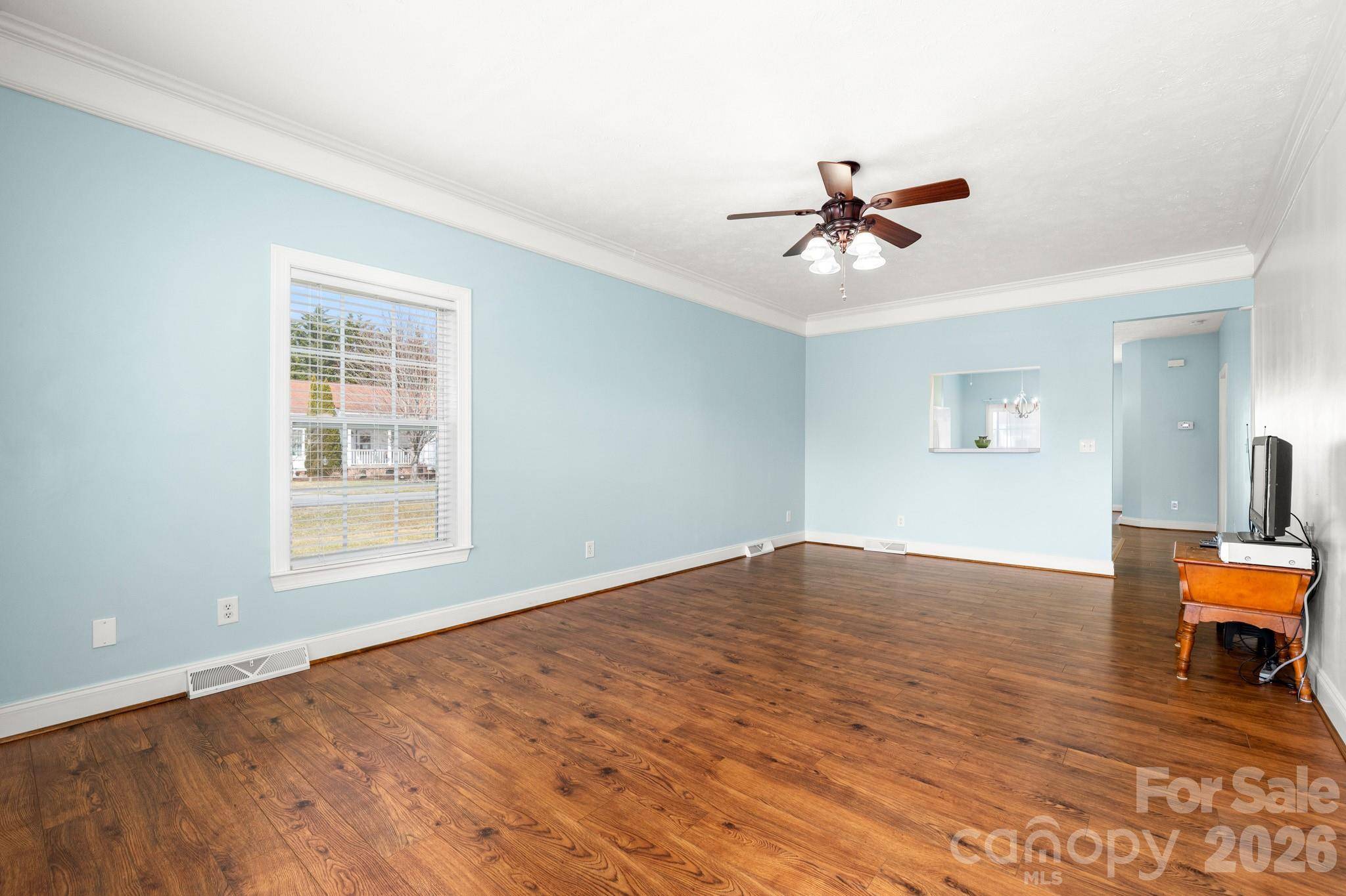 403 Sassafras DR, Hendersonville, NC 28739