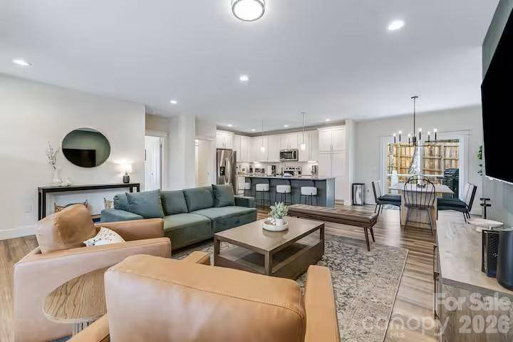 170 Cascade Ridge RD, Fairview, NC 28730