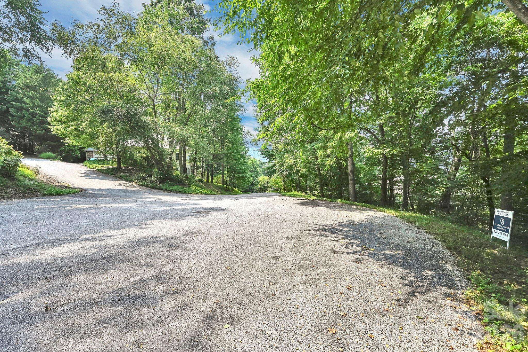 85 Shinnecock DR #7, Mills River, NC 28759