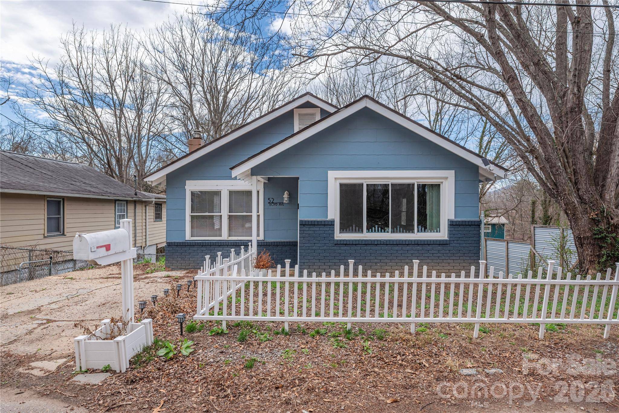 52 Boyd AVE, Asheville, NC 28806