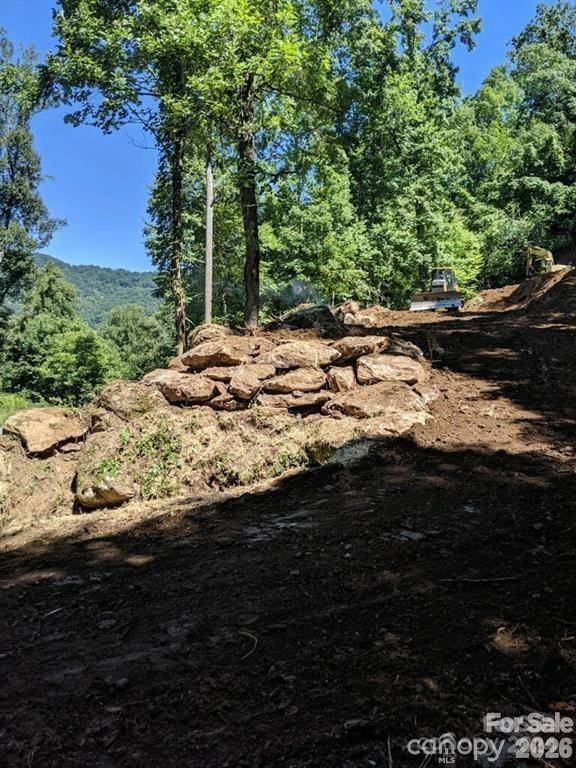 000 Shadyside DR #8, Waynesville, NC 28785