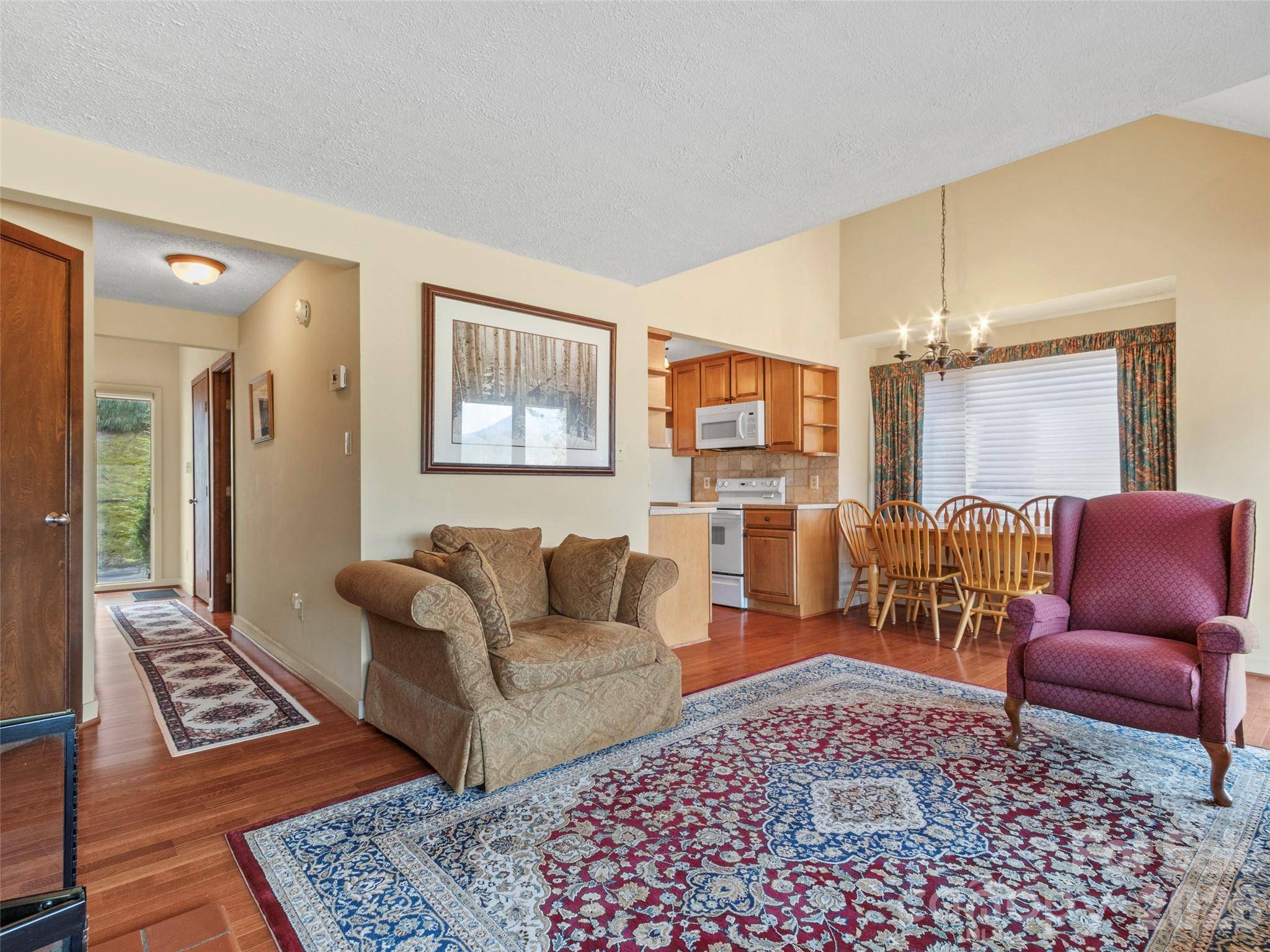 125 Townhouse DR, Burnsville, NC 28714