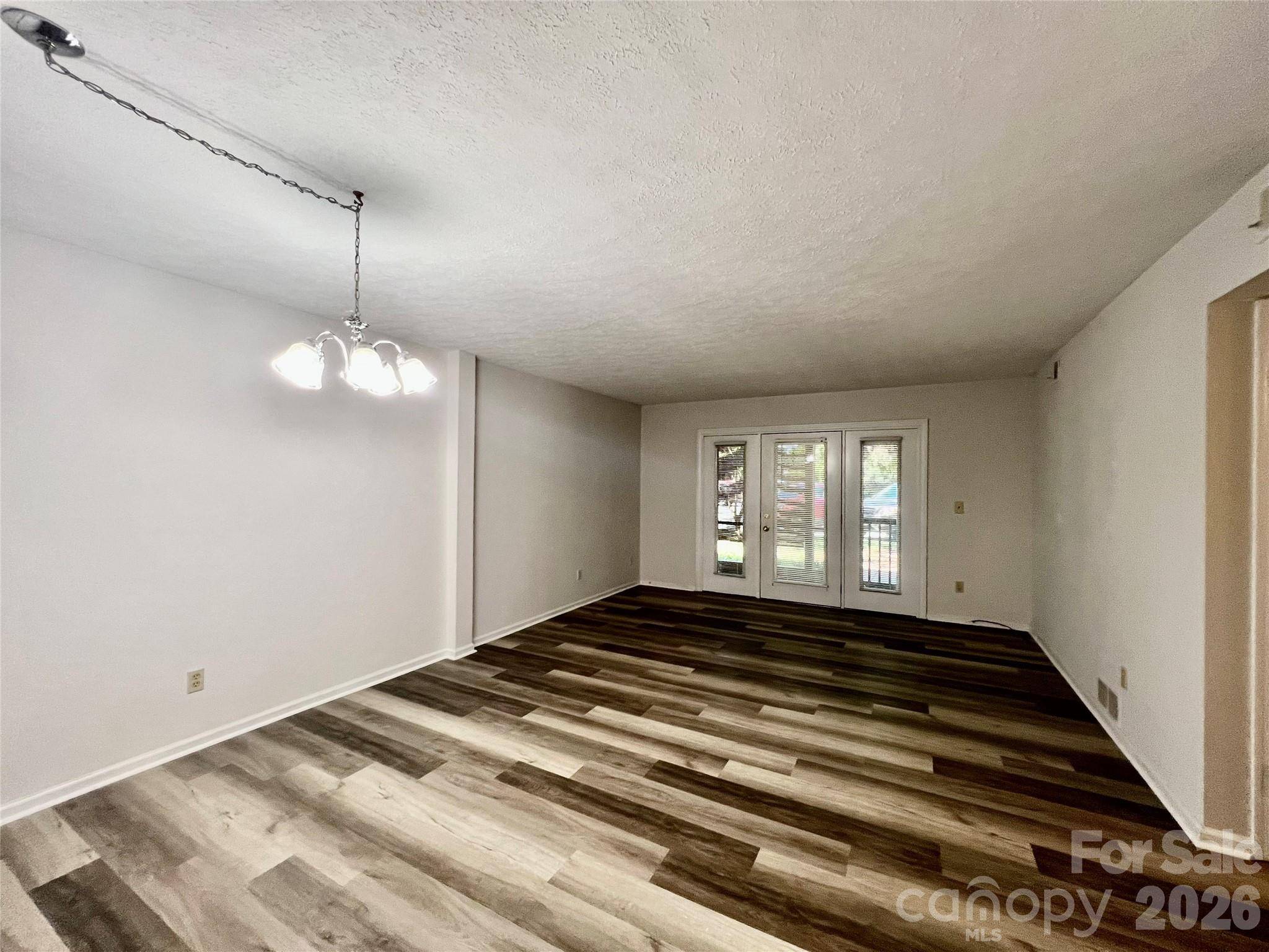 427 6th AVE W #A-2, Hendersonville, NC 28739