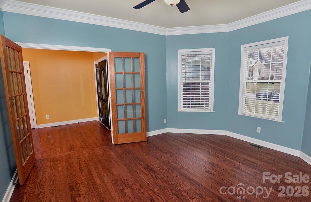 1203 Edgewater CT, Salisbury, NC 28146