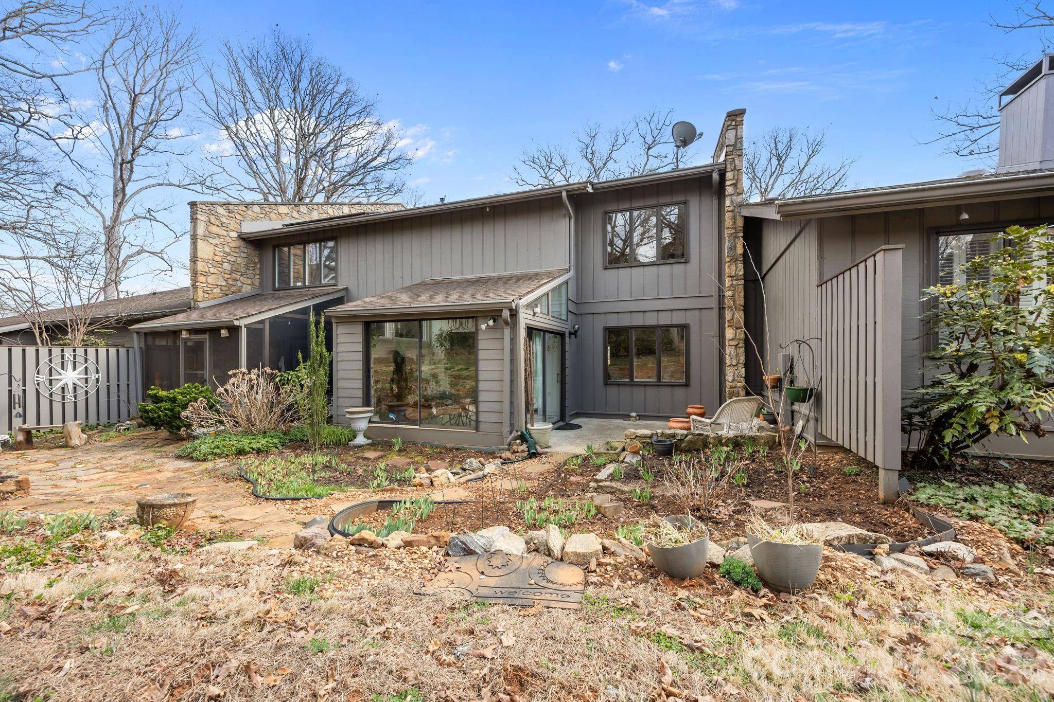 102 Crowfields DR, Asheville, NC 28803