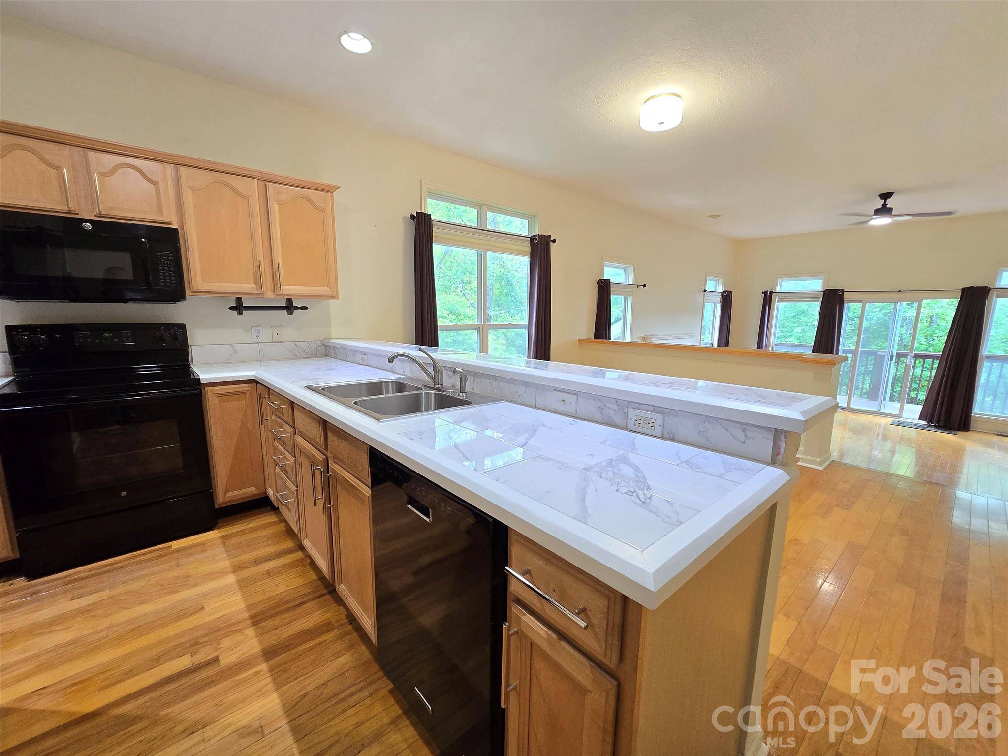 73 Dalya RD, Swannanoa, NC 28778