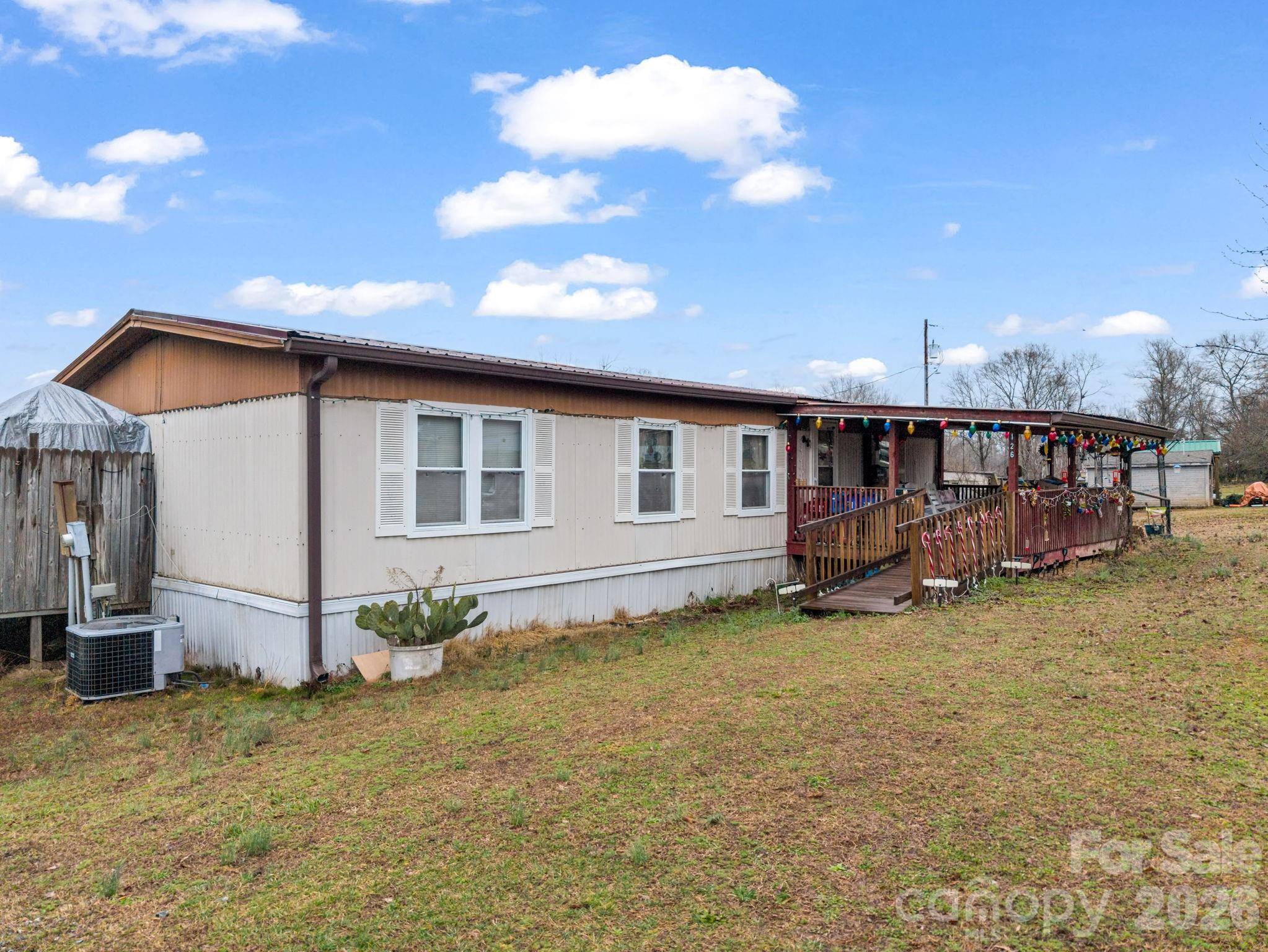 827 Old Henrietta RD, Forest City, NC 28043