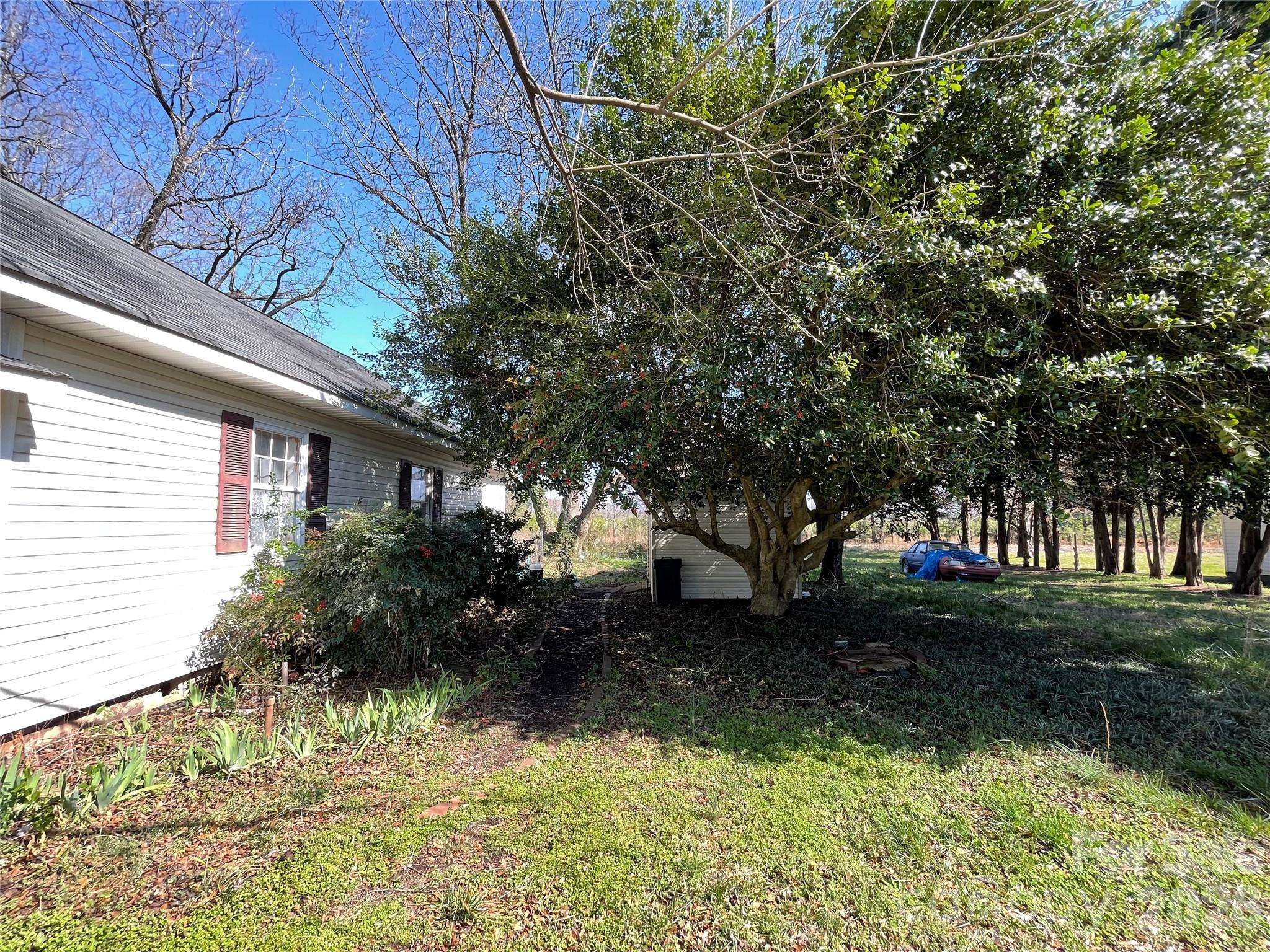 2831 Bettis RD, Grover, NC 28073