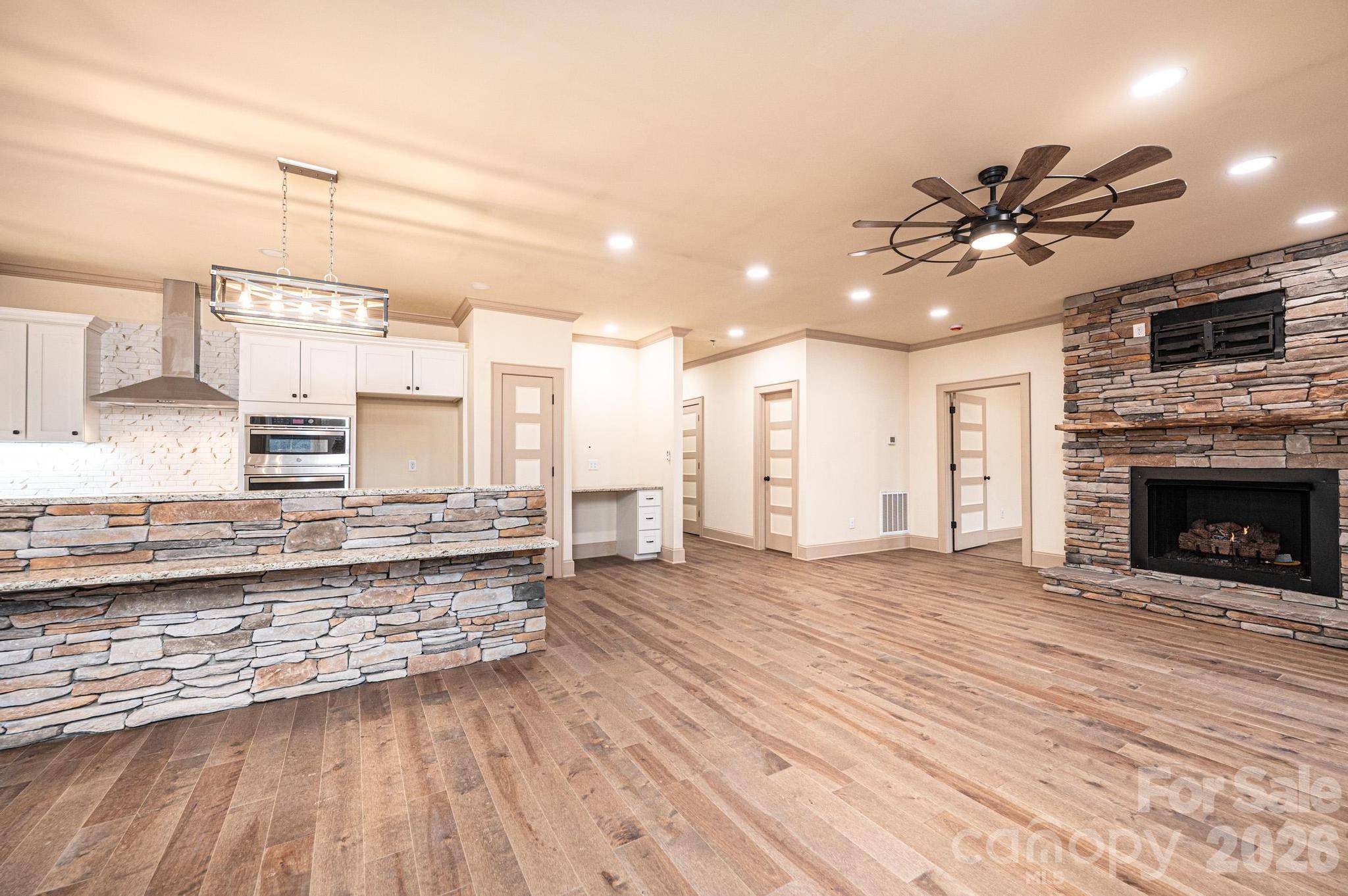 1610 Summerlin PL, Newton, NC 28658