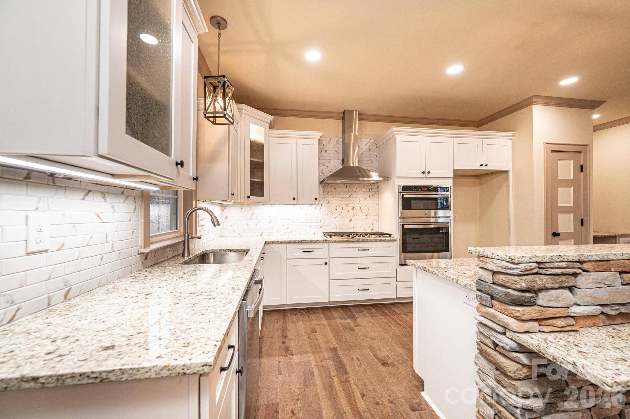 1610 Summerlin PL, Newton, NC 28658