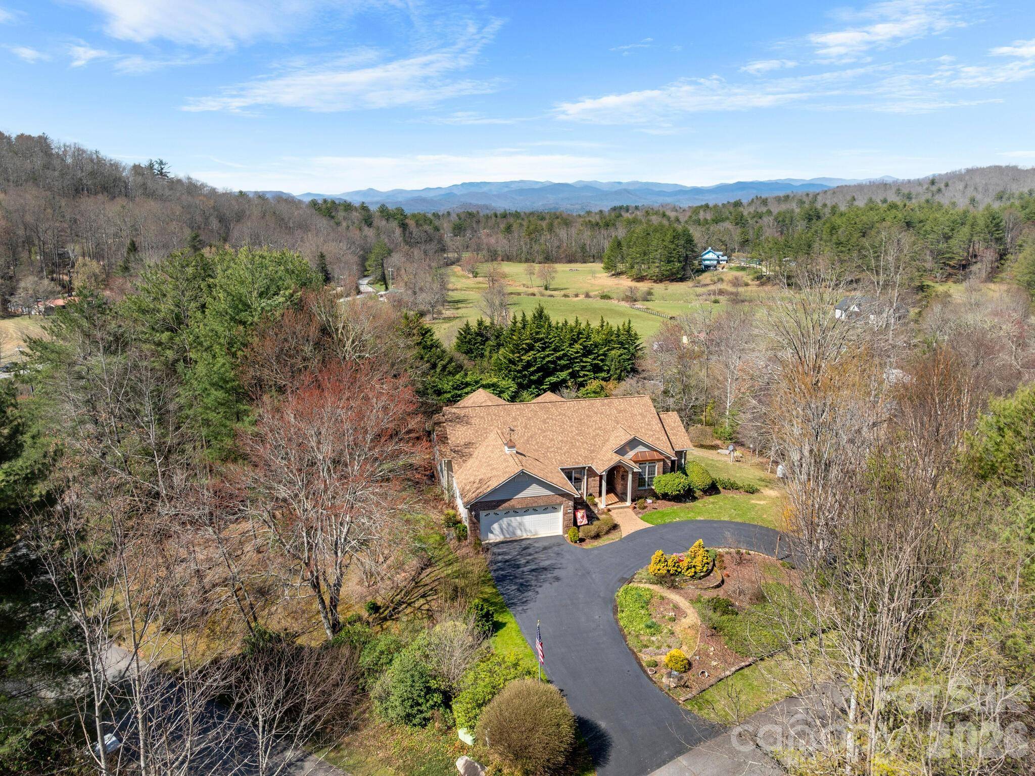 17 Ashton Forest CT, Hendersonville, NC 28739