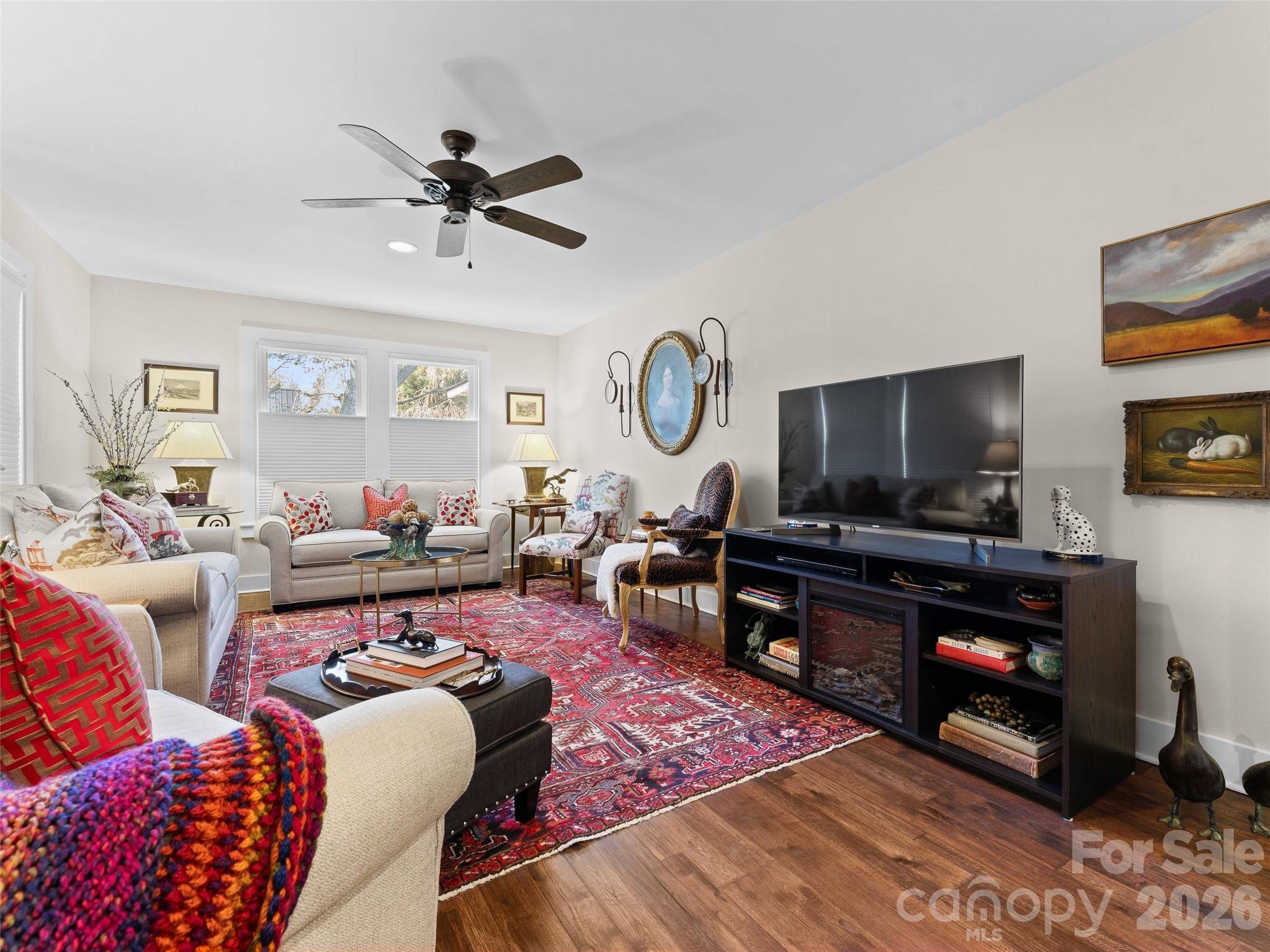 294 S Caldwell ST, Brevard, NC 28712