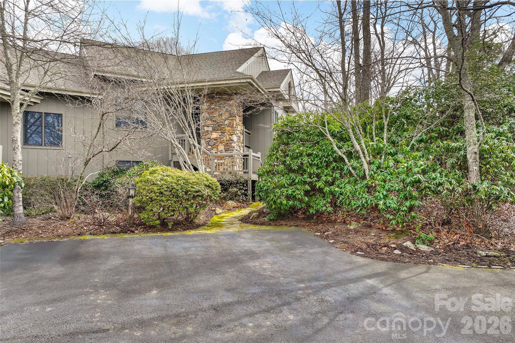 121 Stoney Falls LOOP #E4, Burnsville, NC 28714