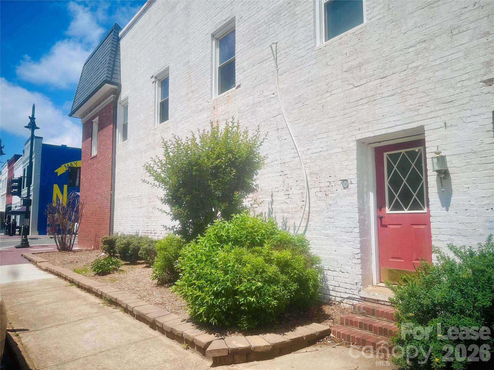 103 N College AVE, Newton, NC 28658