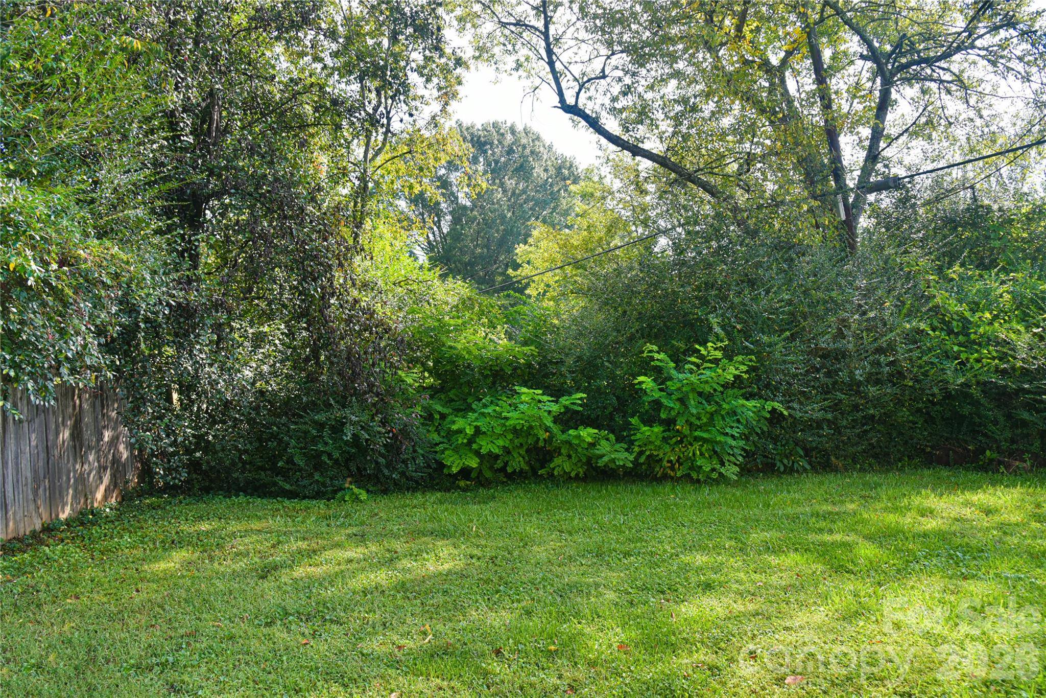 12 Moody ST, Candler, NC 28715