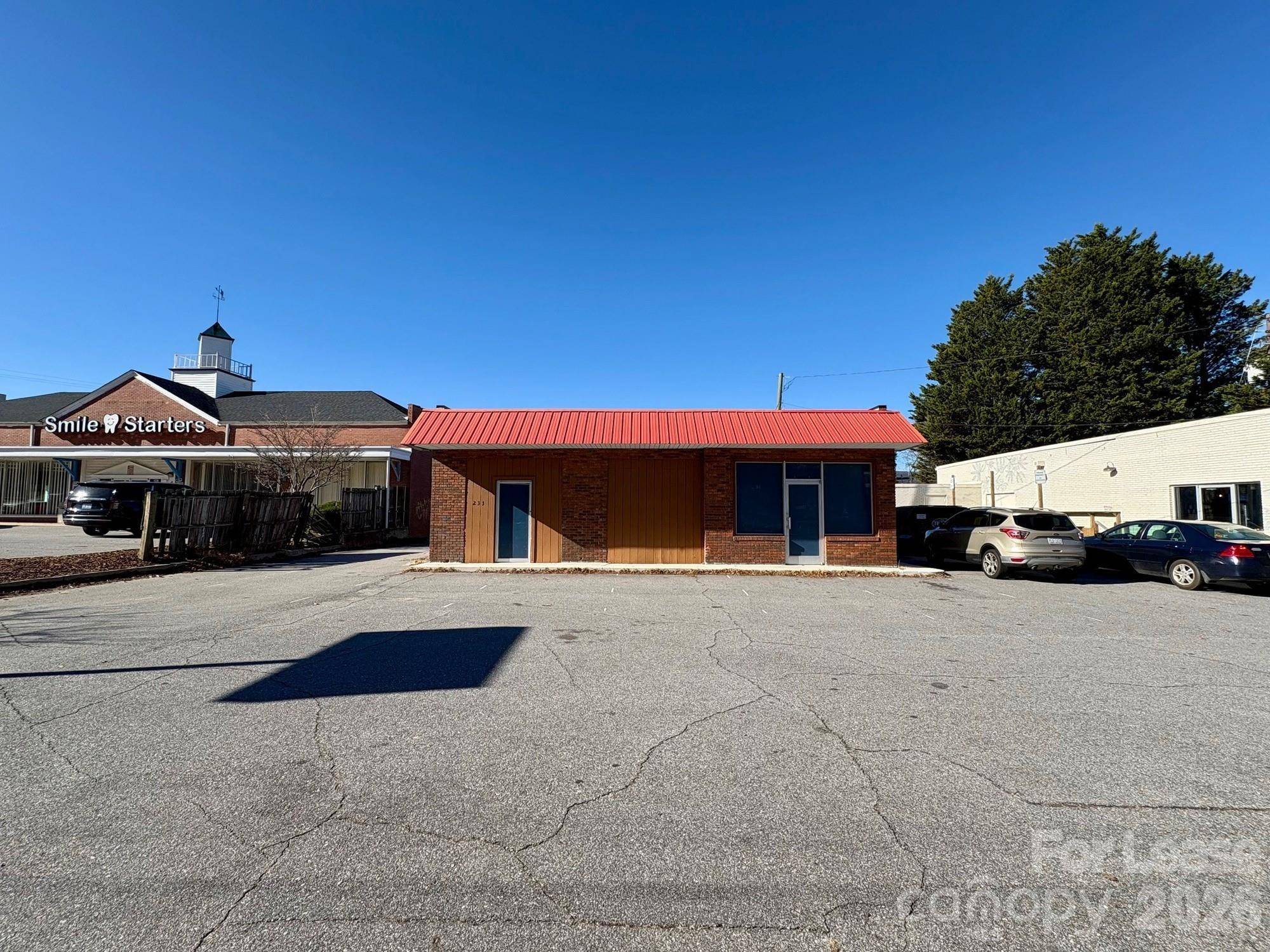 233 Biltmore AVE, Asheville, NC 28801