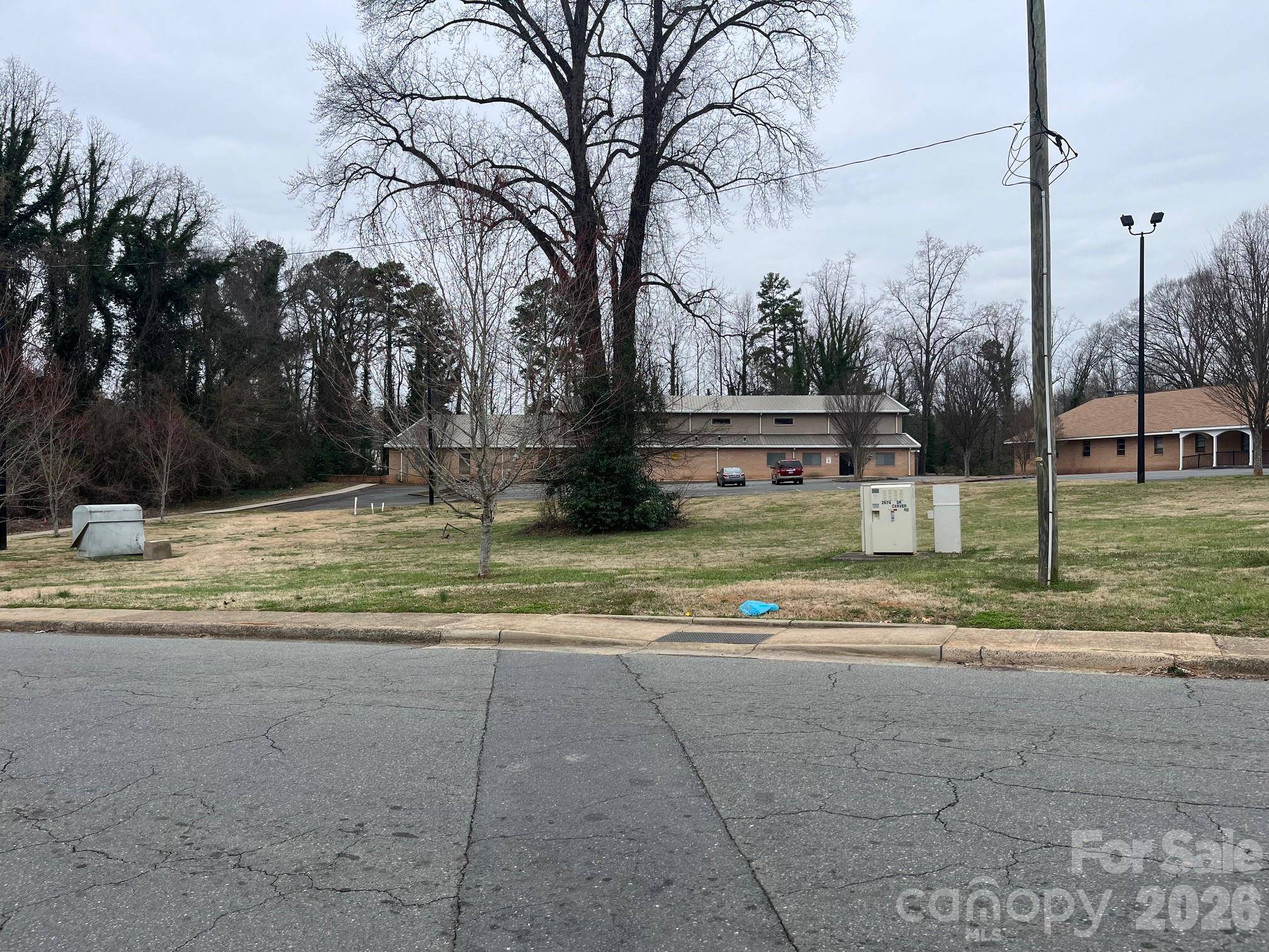 2670 Dr Carver RD, Charlotte, NC 28208