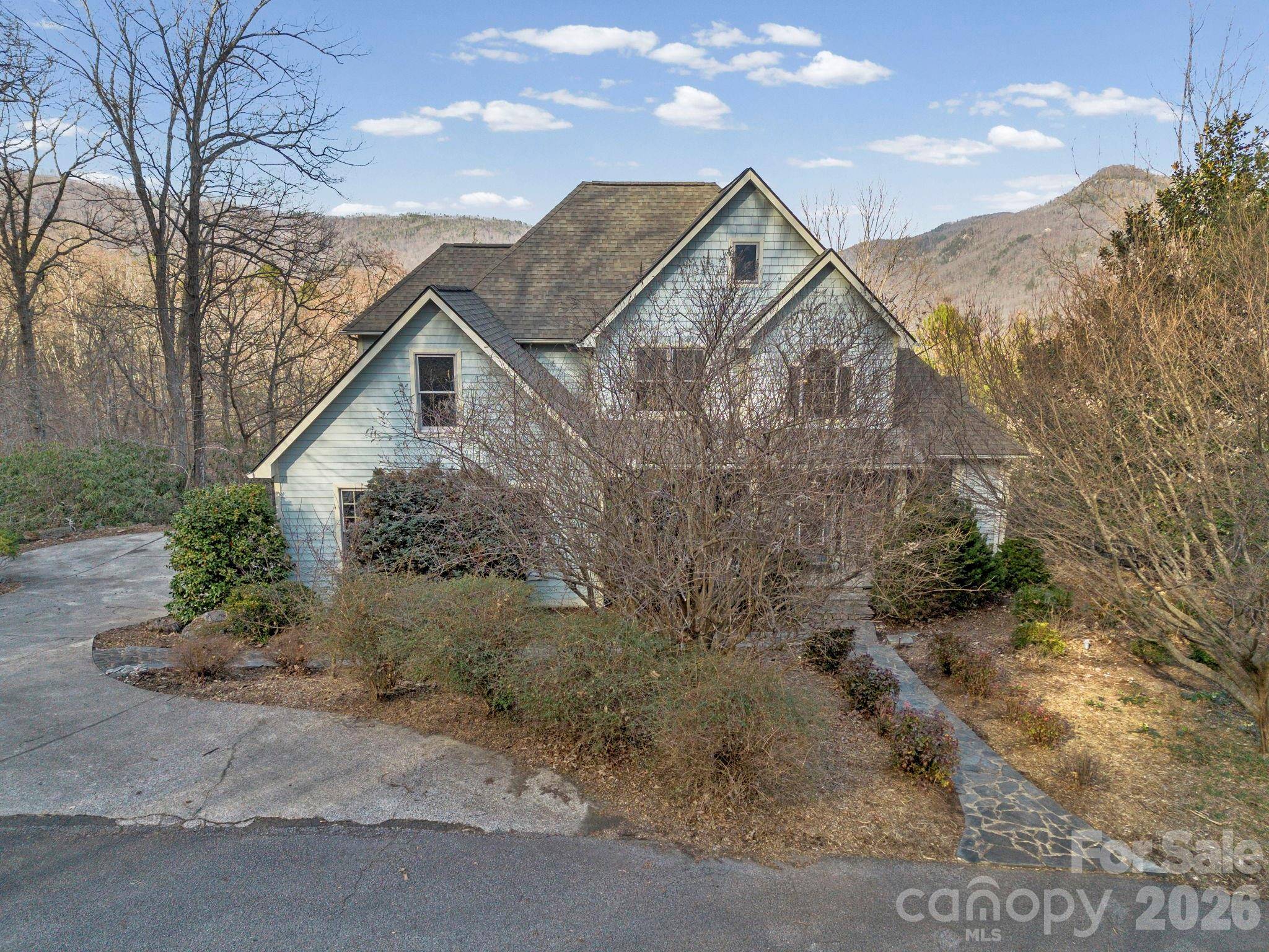 308 Bluebird RD, Lake Lure, NC 28746