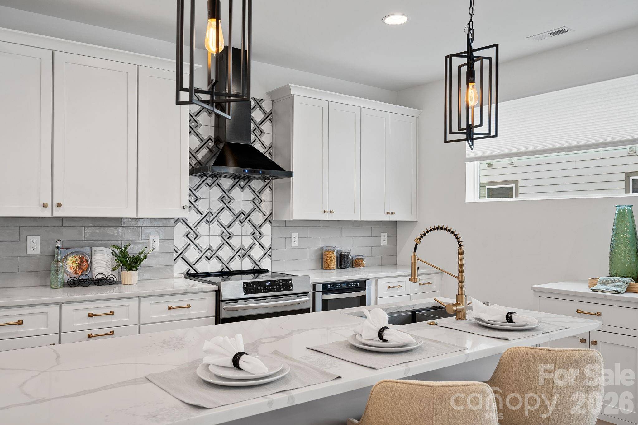 306 Wesley Heights WAY, Charlotte, NC 28208