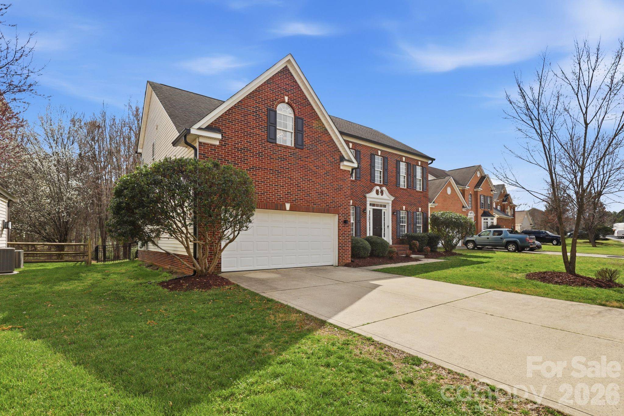 3909 Meadow Green DR, Charlotte, NC 28269