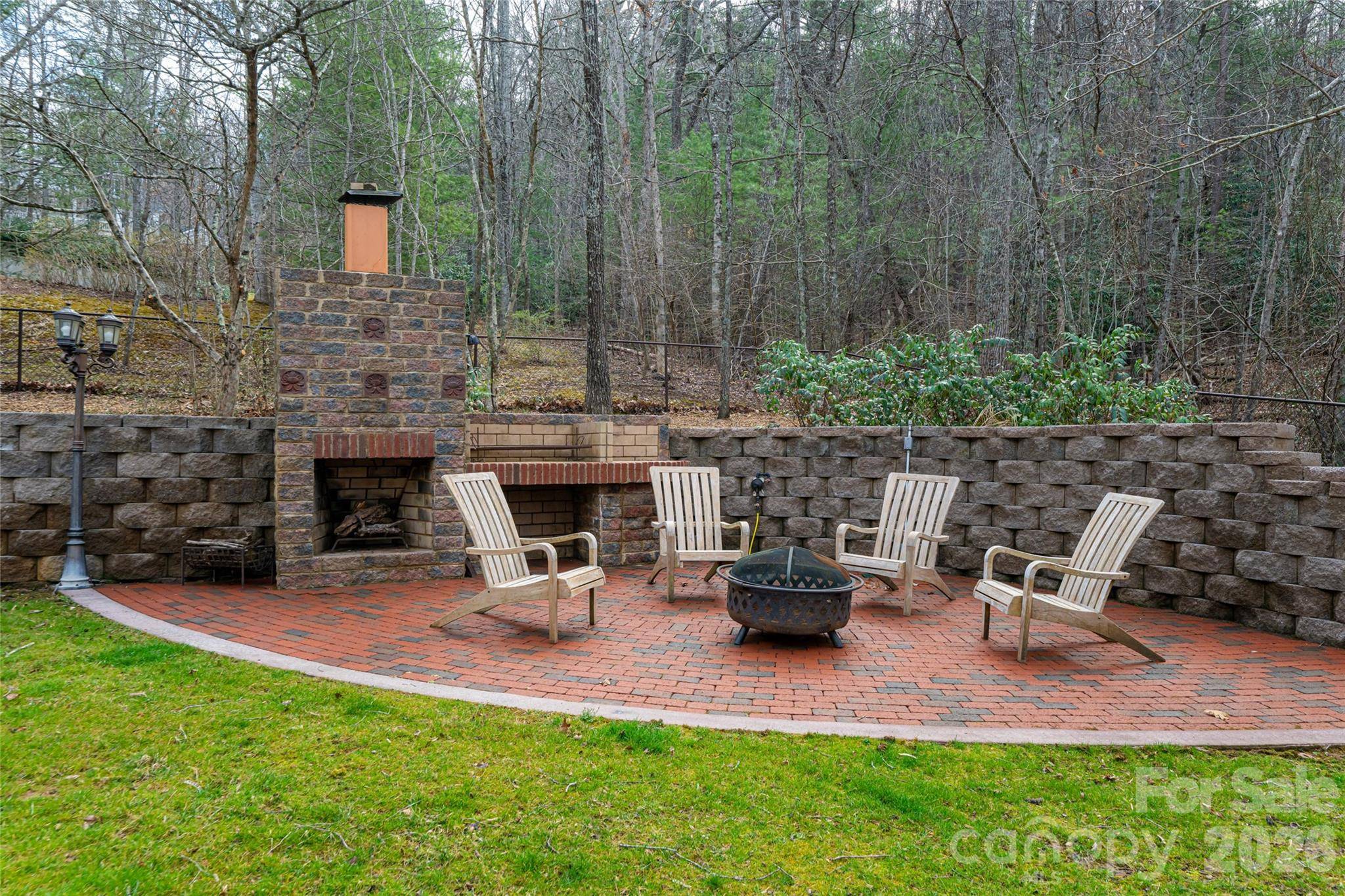 39 Windover DR, Asheville, NC 28803