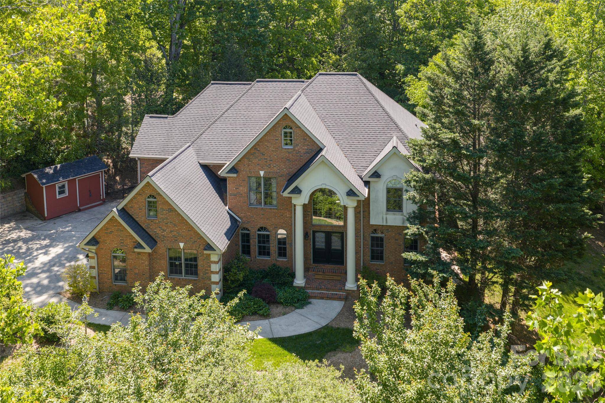 39 Windover DR, Asheville, NC 28803