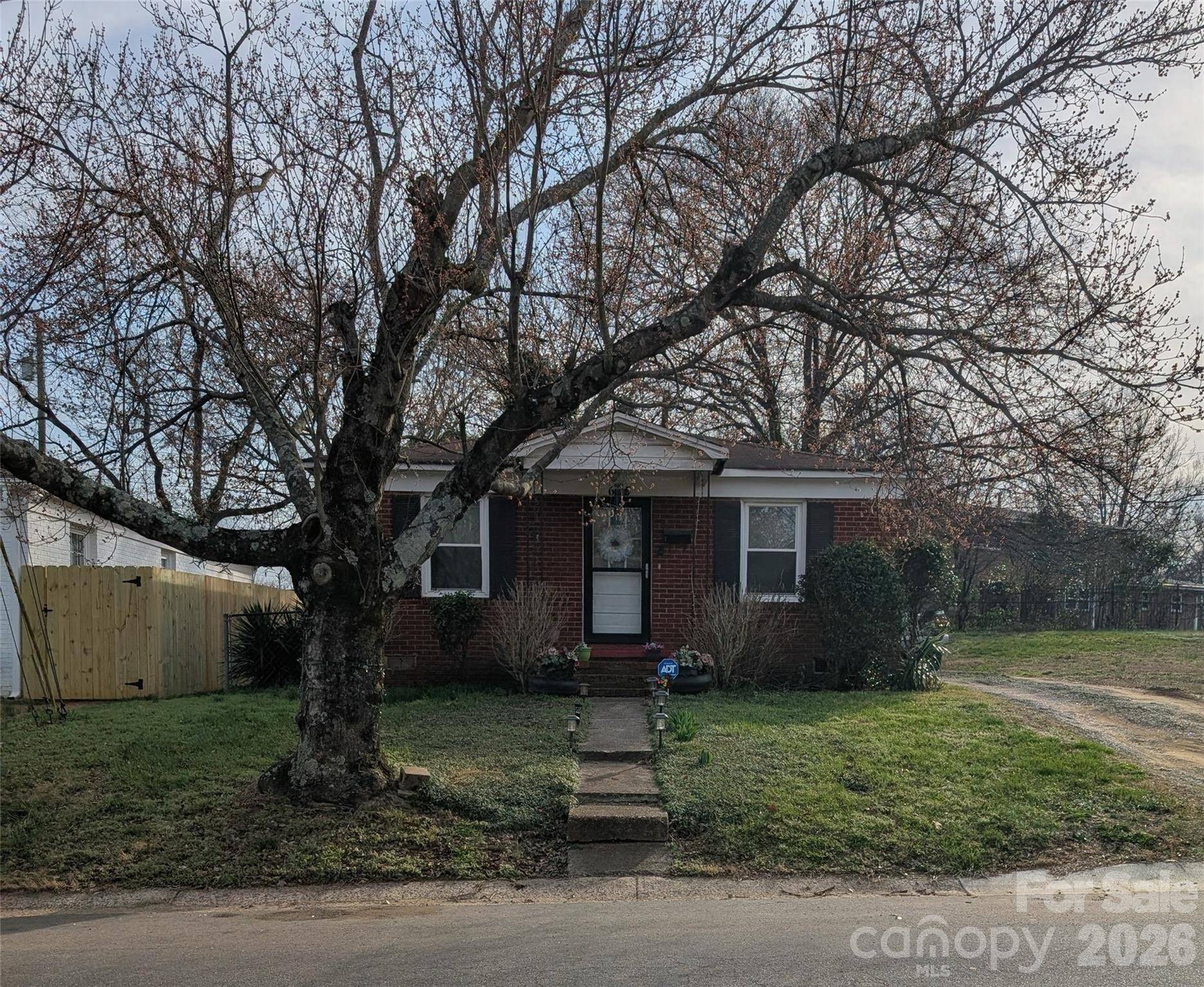 635 Chicago AVE, Charlotte, NC 28203