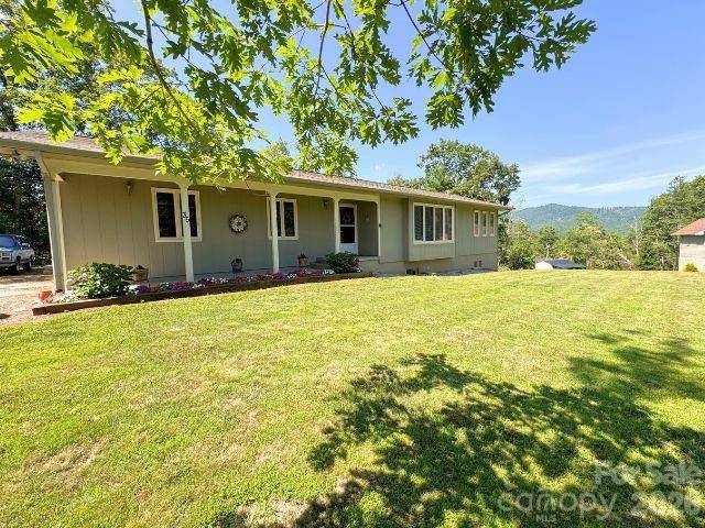 35 Azalea DR, Spruce Pine, NC 28777