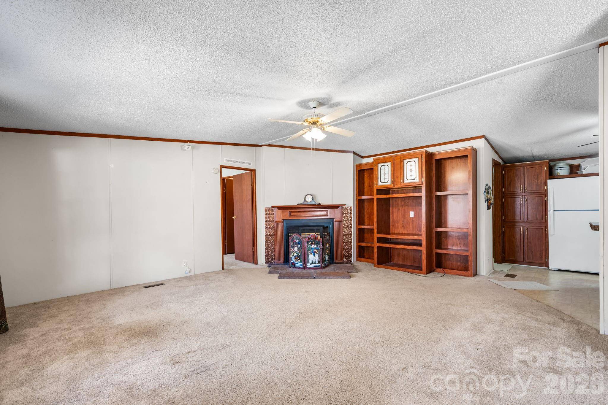 1922 Zacks Fork RD, Lenoir, NC 28645