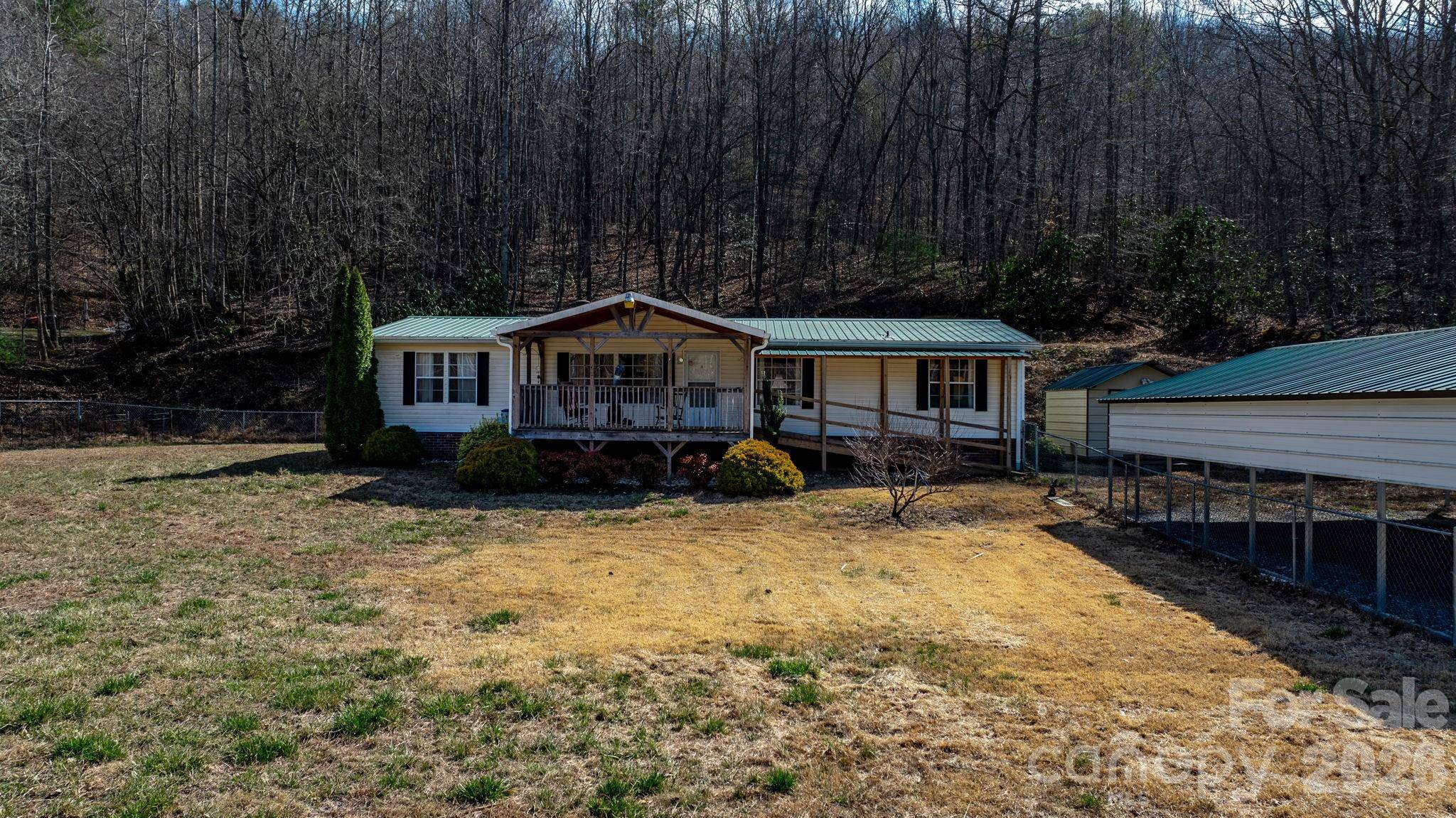 1922 Zacks Fork RD, Lenoir, NC 28645
