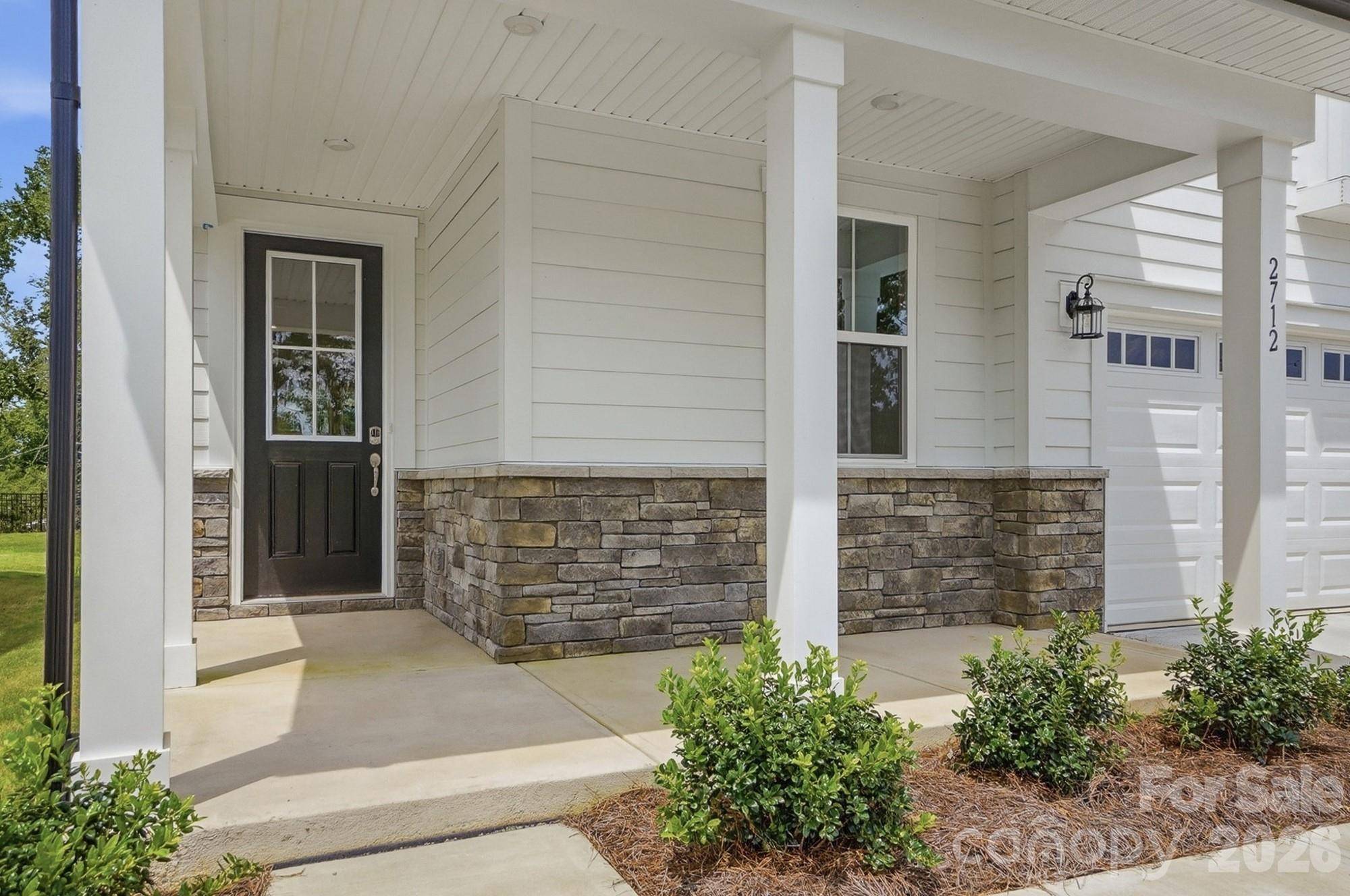 2712 Phoenix CT, Gastonia, NC 28052