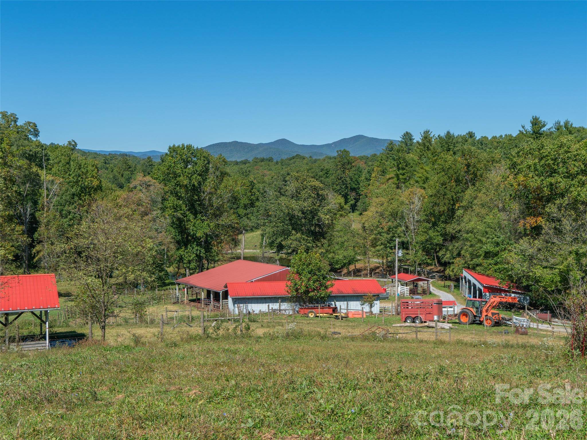 1050 Dale RD, Spruce Pine, NC 28777