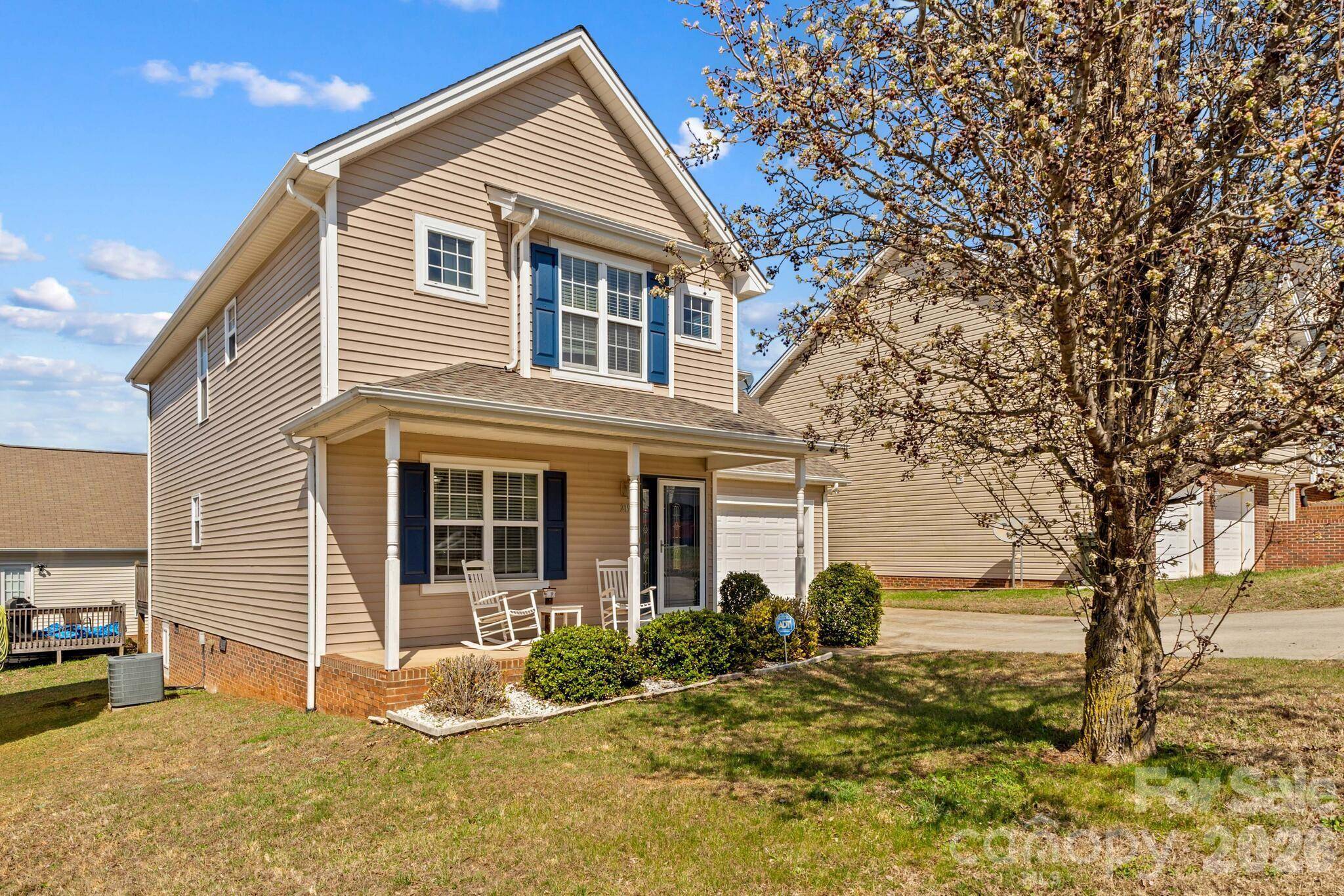 219 19th AVE SE, Hickory, NC 28602