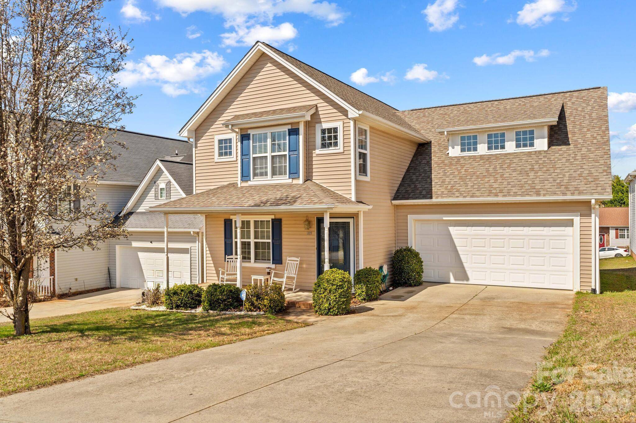 219 19th AVE SE, Hickory, NC 28602