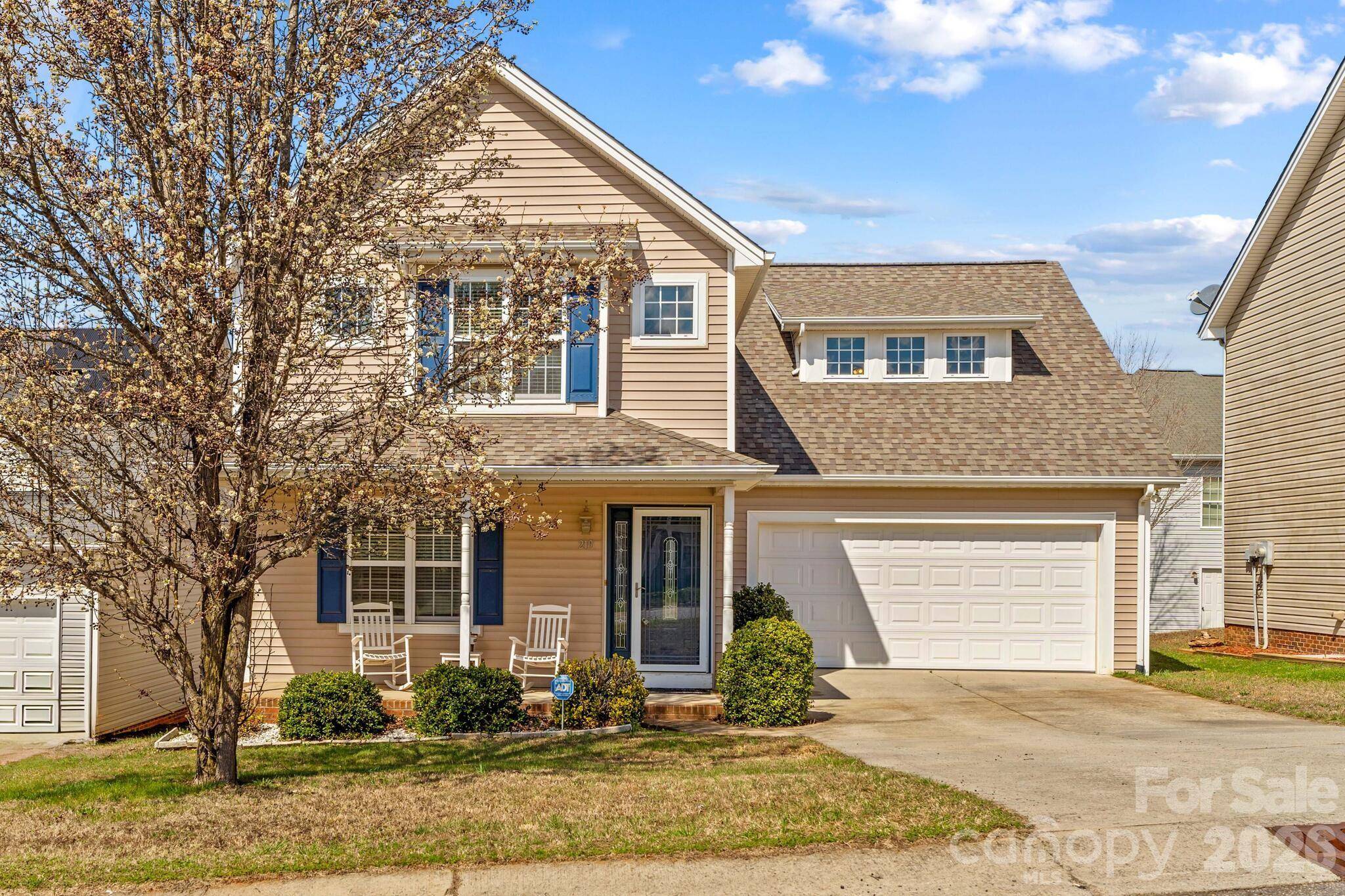 219 19th AVE SE, Hickory, NC 28602