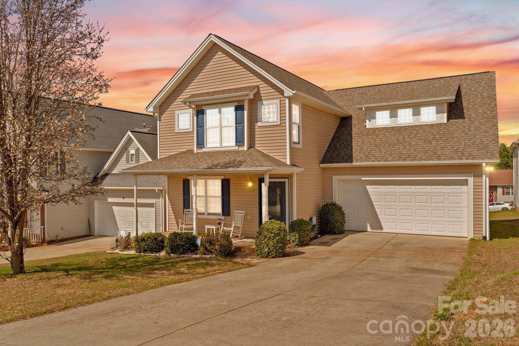 219 19th AVE SE, Hickory, NC 28602