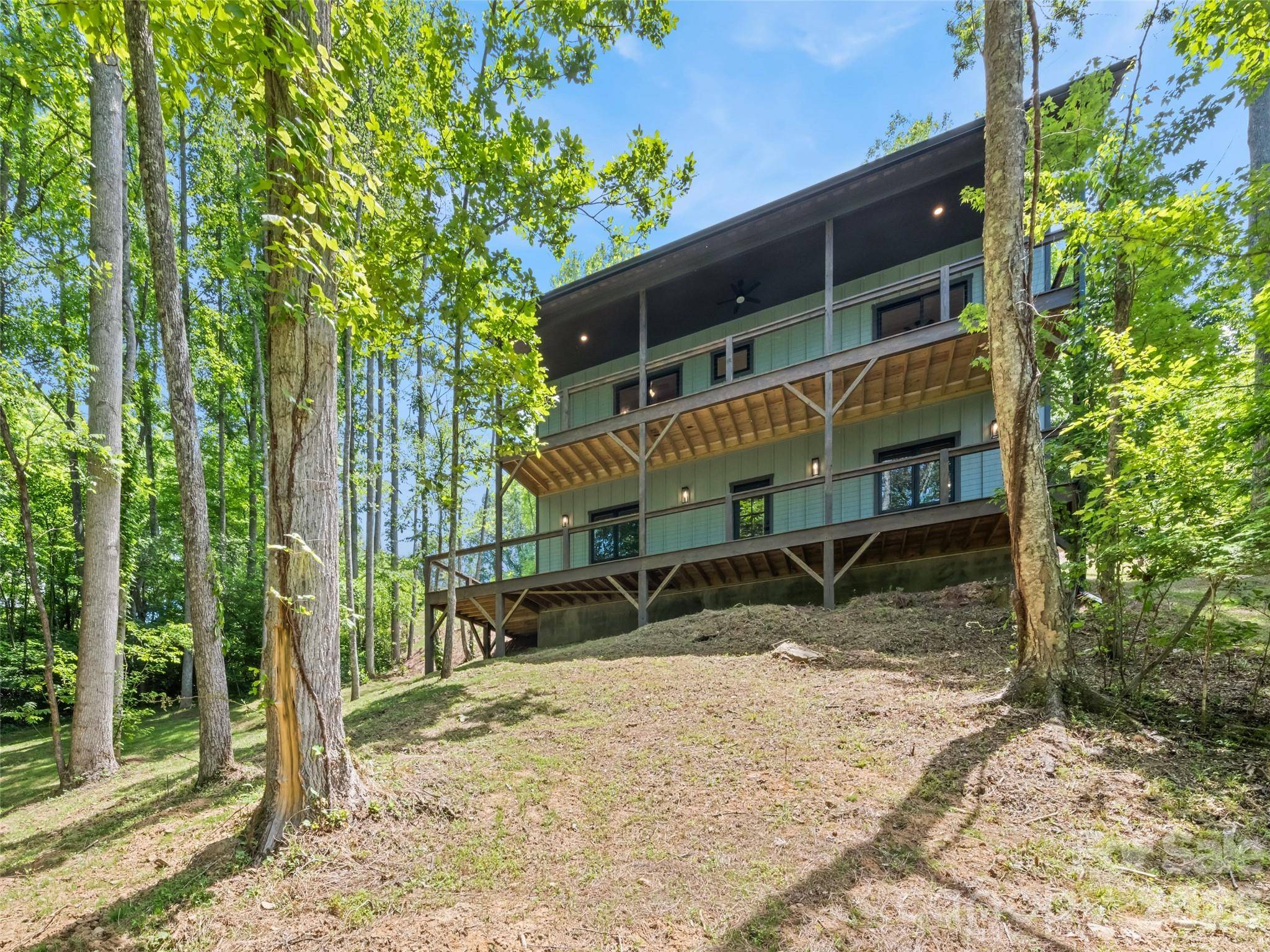 288 Ironwood DR, Clyde, NC 28721