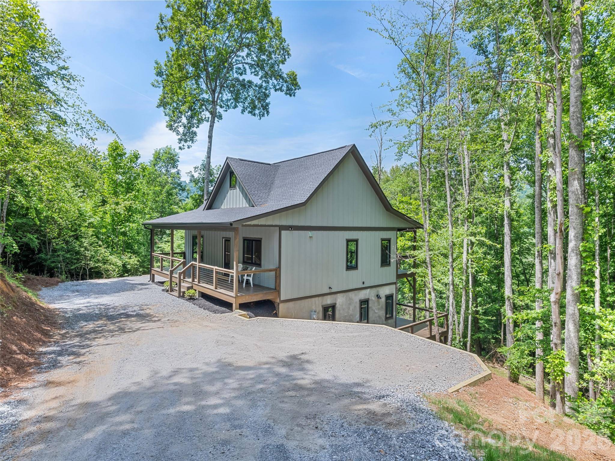 288 Ironwood DR, Clyde, NC 28721