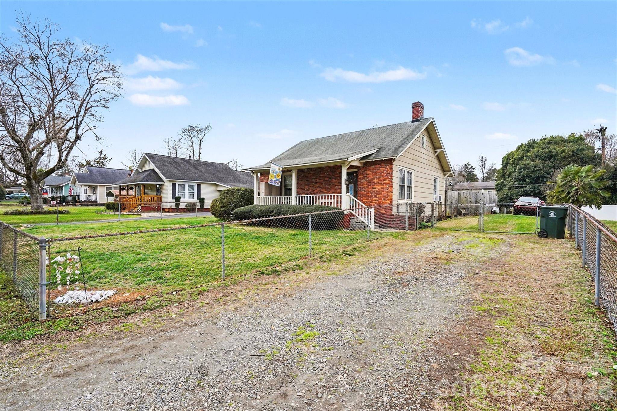 7 Stowe ST, Lowell, NC 28098