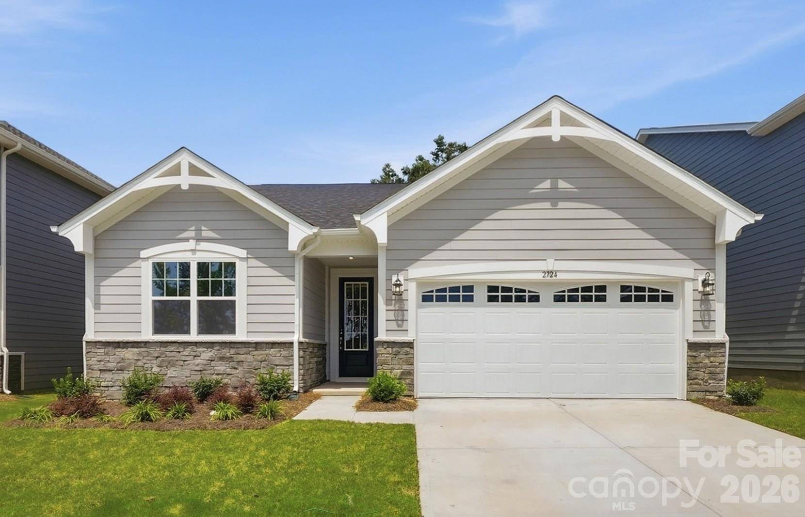 2724 Phoenix CT, Gastonia, NC 28052
