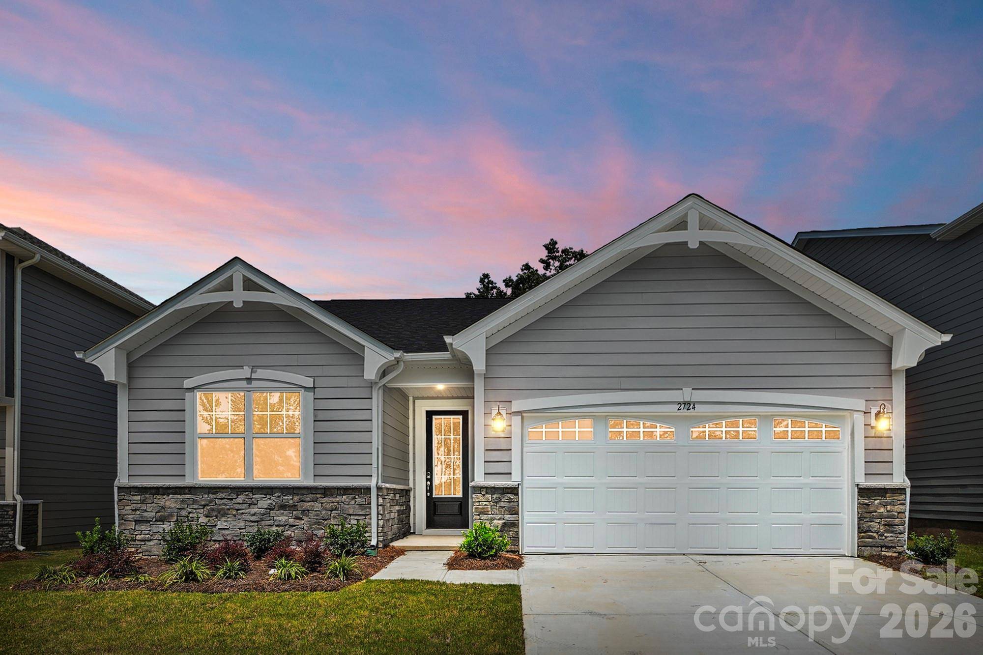 2724 Phoenix CT, Gastonia, NC 28052